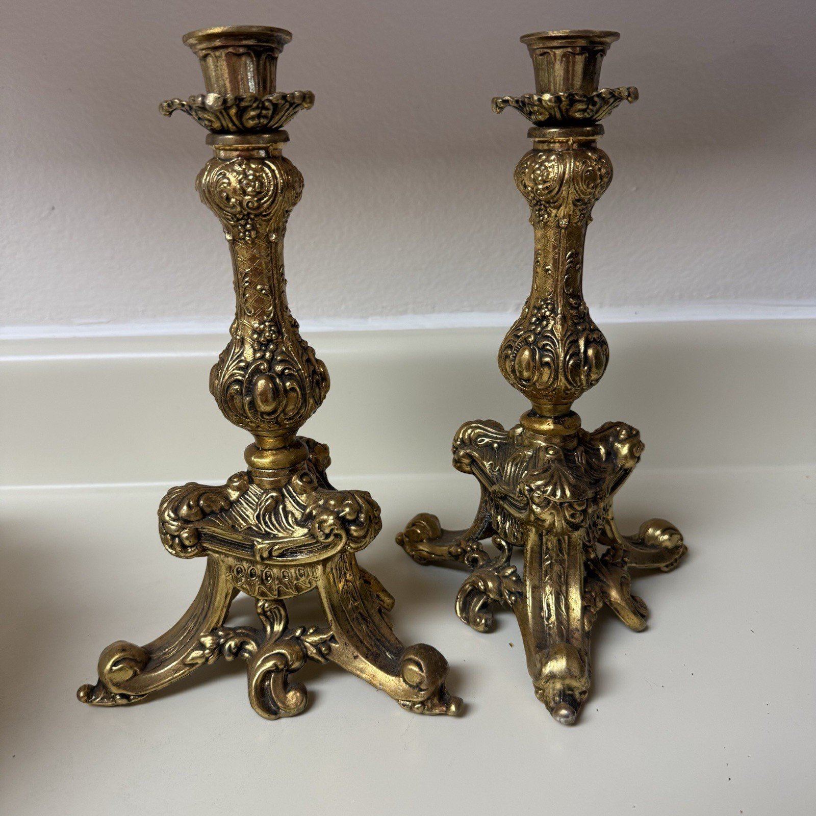 GORGEOUS Pair Vintage Brass Candlesticks Hollywood Regency Roccoco Gold 11\
