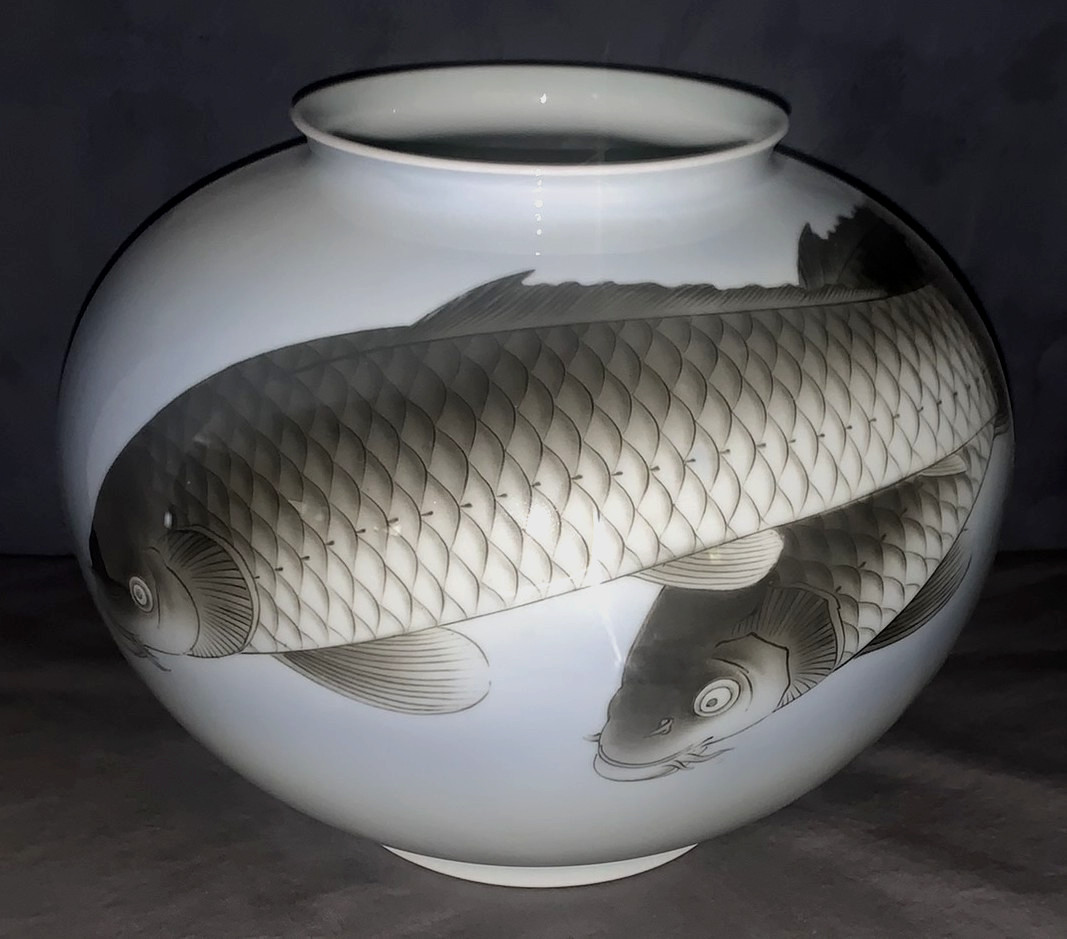 Beautiful Large Old Fukagawa Double Fish Decorated Fish Bowl Shaped Vase Beautiful Large Old Fukagawa Double Fish Decorated Fish Bowl Shaped Vase