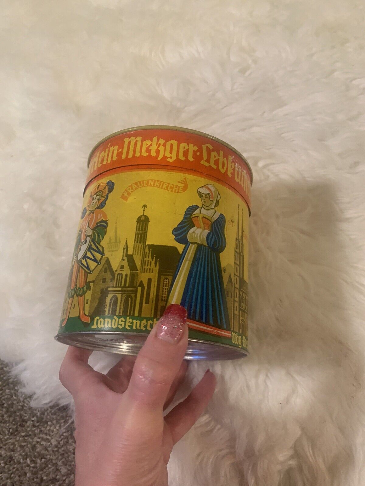 Haeberlein-Metzger  tin vintage