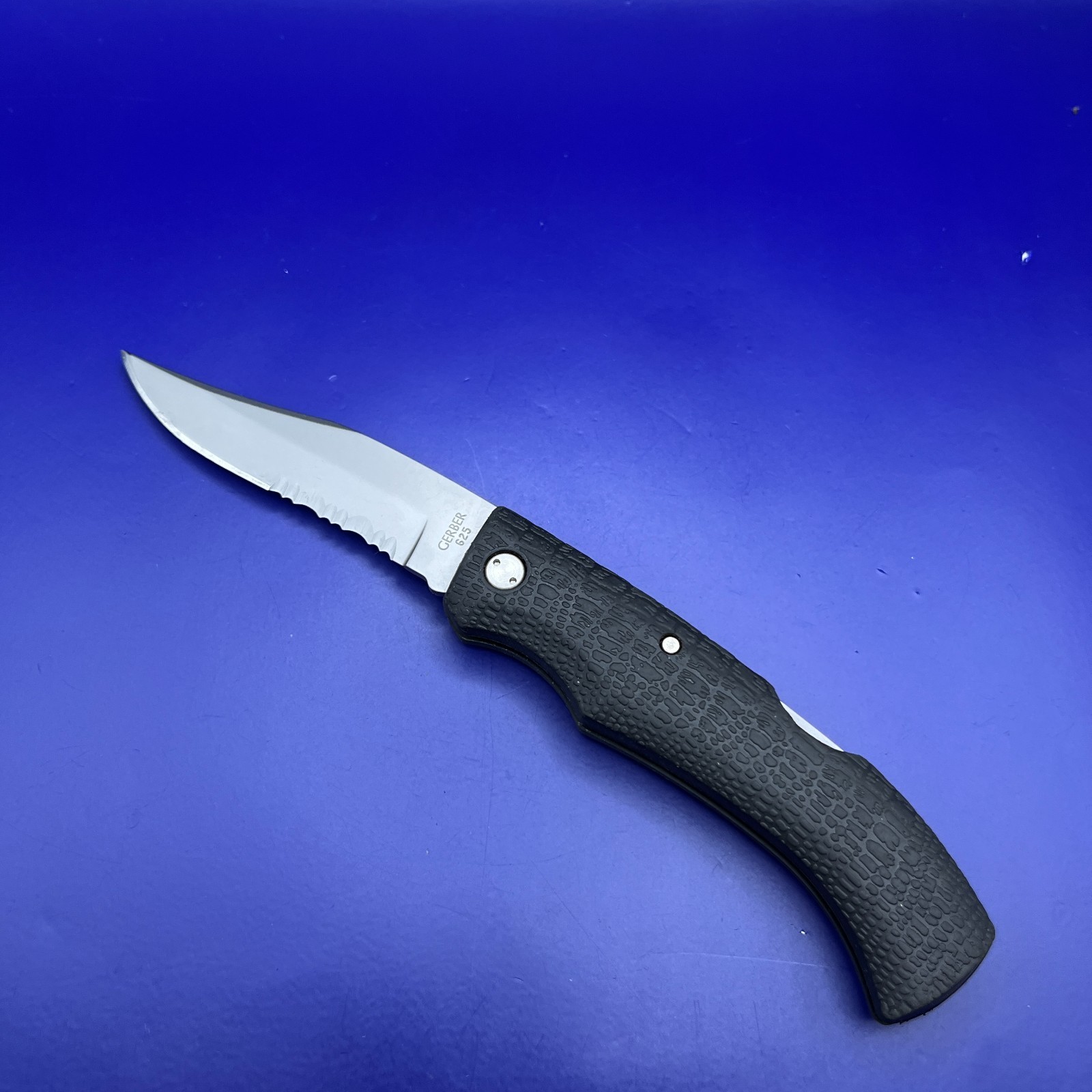 Gerber Gator 625 Lockback Combo Edge Folding Pocket Knife USA Gerber Gator 625 Lockback Combo Edge Folding Pocket Knife USA
