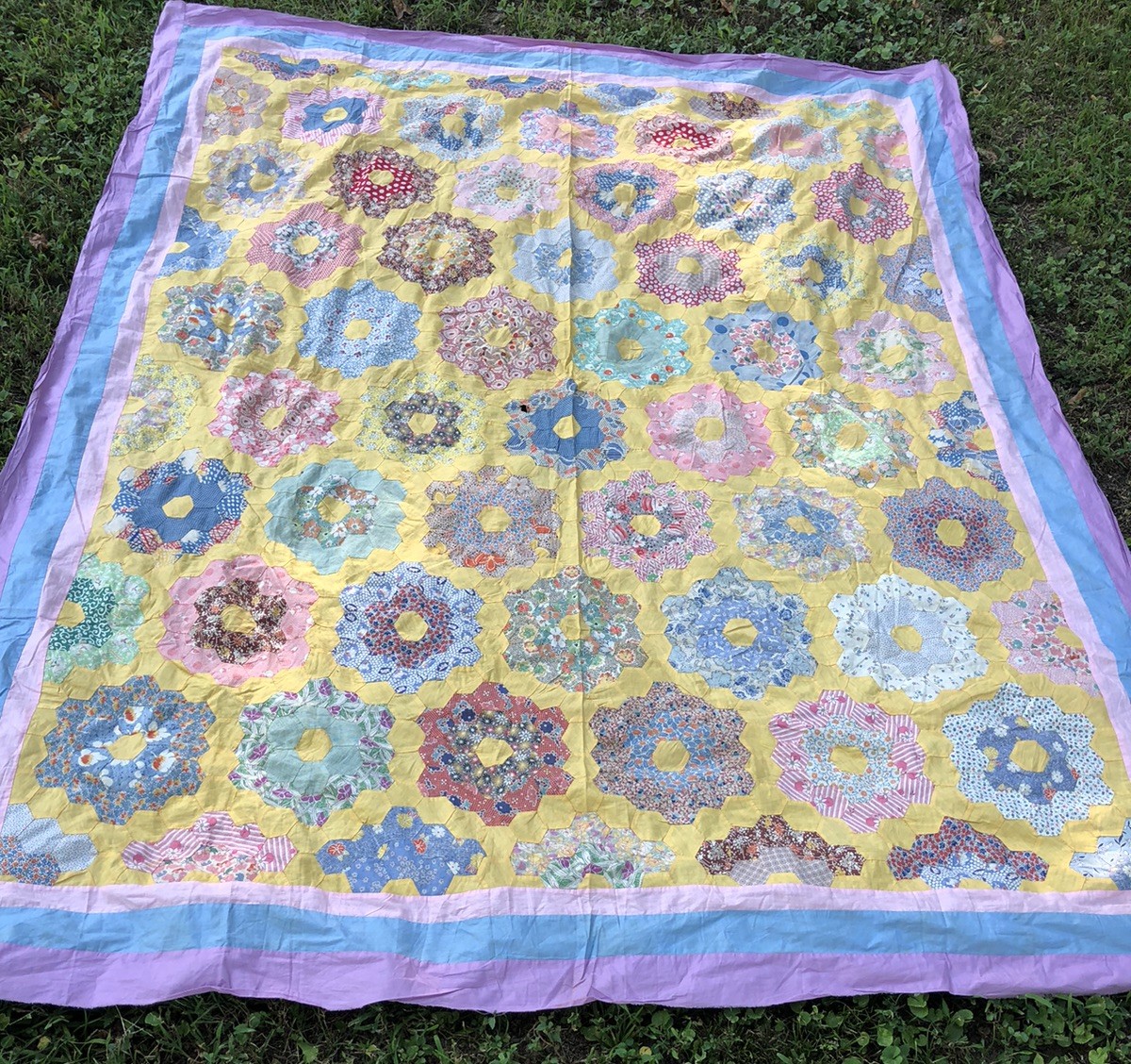 Vtg 30’s Grandmothers Flower Garden Quilt Top Handmade Feedsack AL 72x96 Read