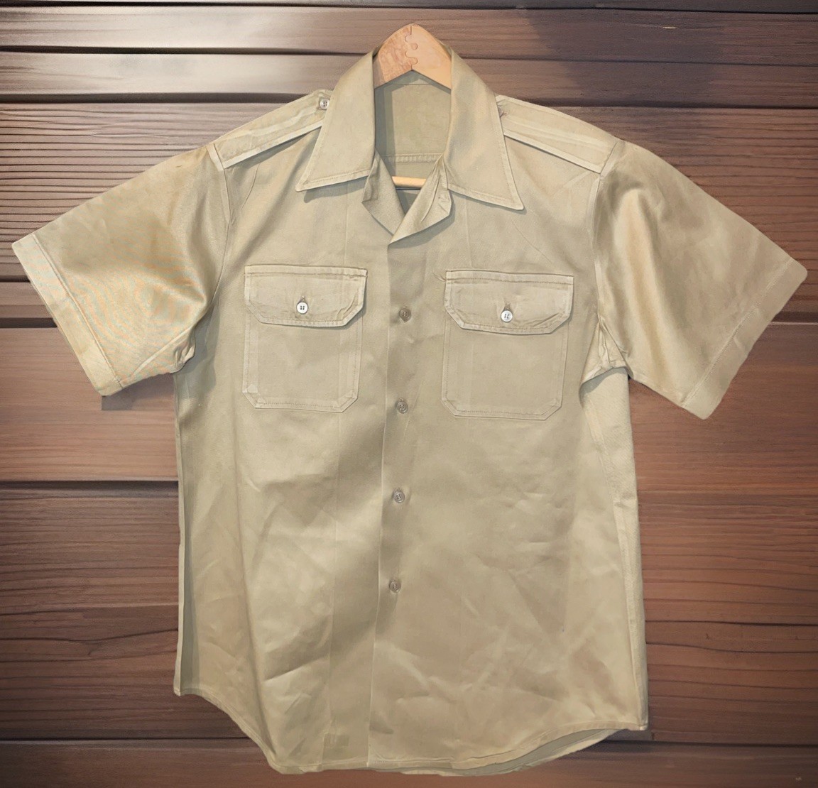 Vintage Vietnam Era US Military Shirt M Beige Short Sleeve Opulent