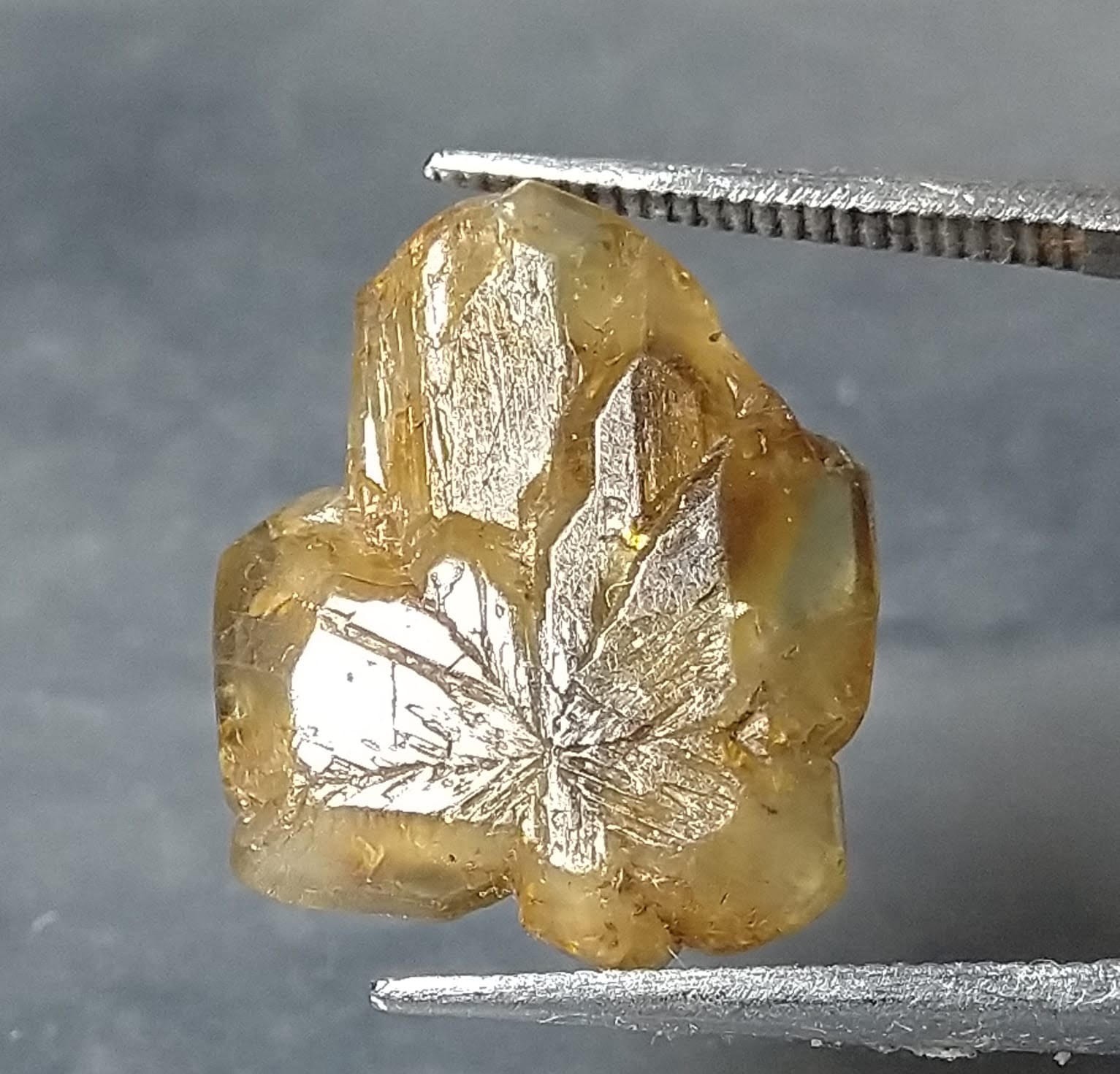 Natural Chrysoberyl Crystal 13.30ct  Stone Sri-Lanka.