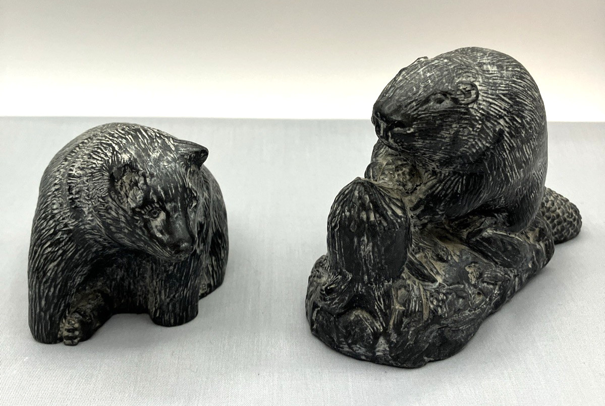 (2) Wolf Sculpture Original Hand Carved Bear & Beaver Soapstone Figurines Vtg