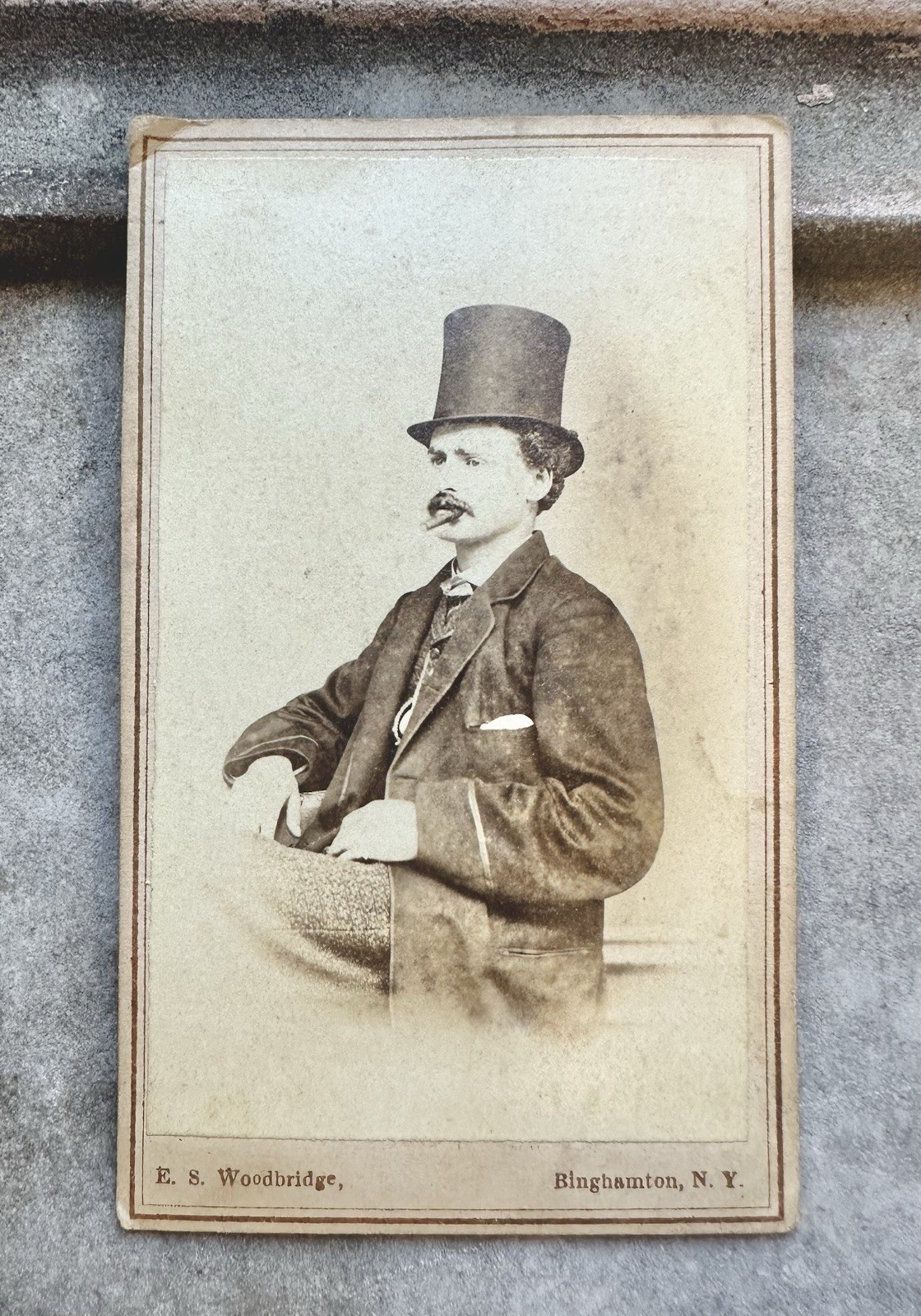 Mr. MACK Cool ID’d New York Dude Wearing Top Hat & Smoking Cigar 1860s CDV Photo