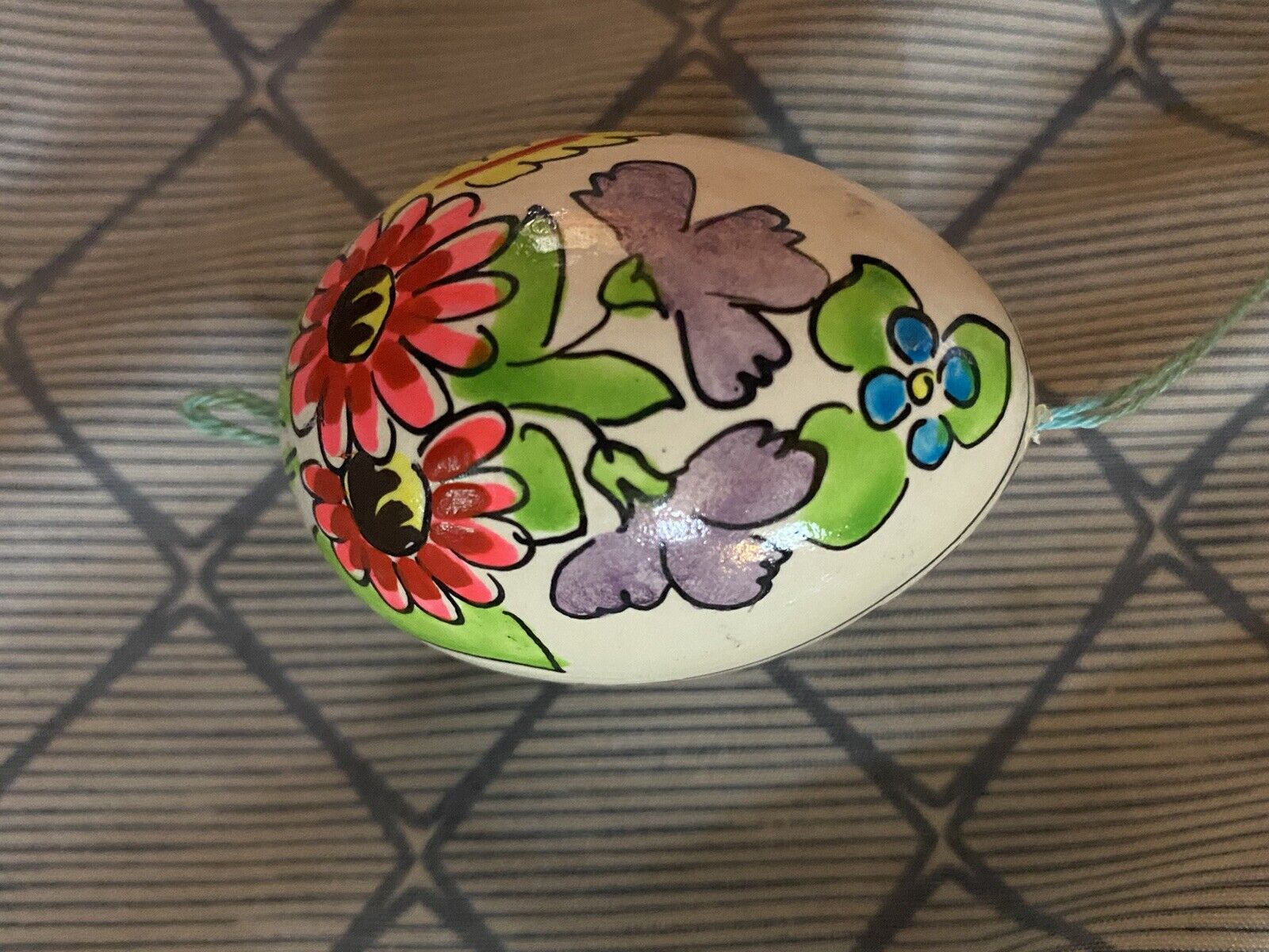 Vintage Hand Painted Wood Easter Eggs LOT OF 5 pink blue Yellow green flowers