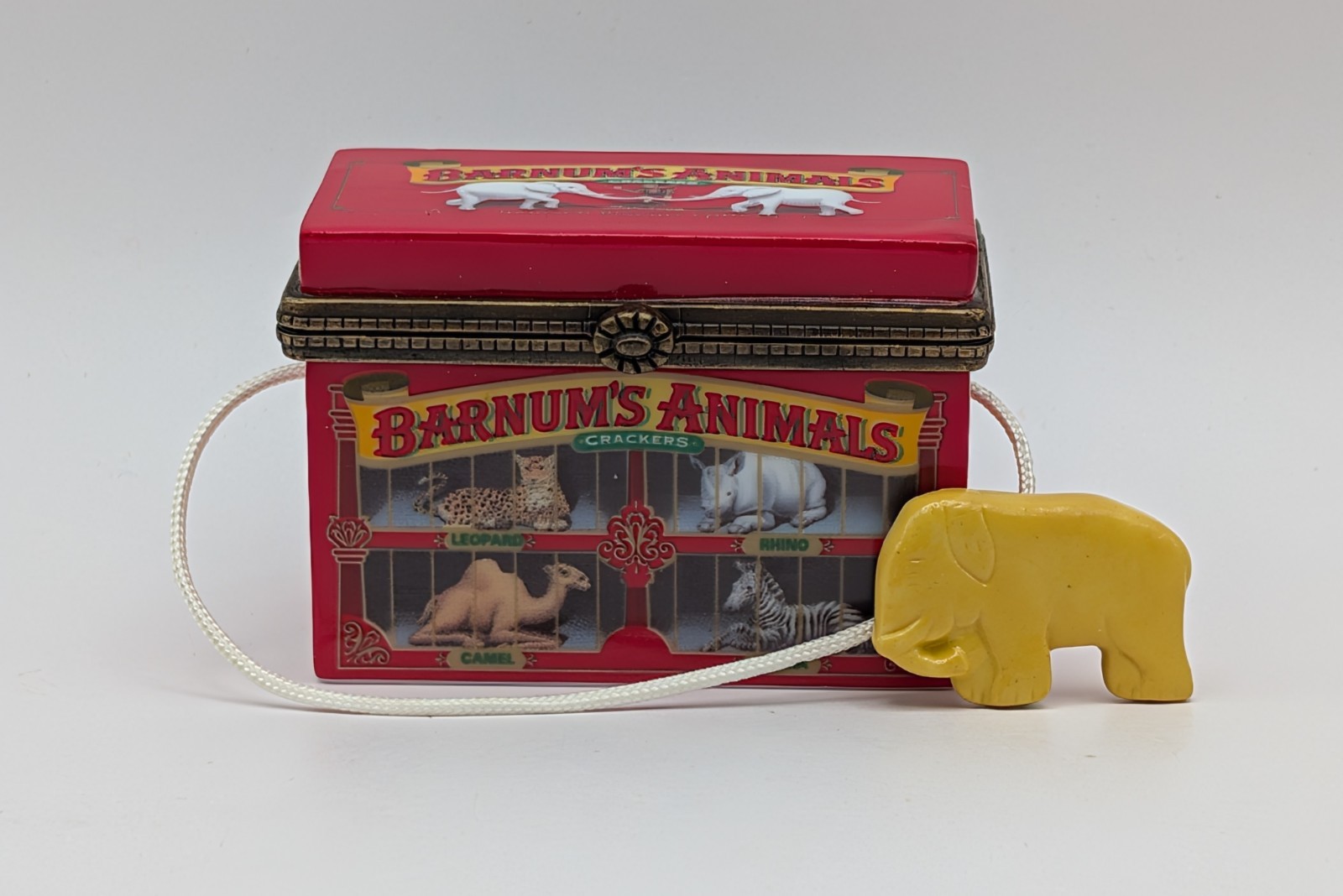 Barnum\'s Animal Crackers Porcelain Hinged Trinket Box Midwest of Cannon Falls