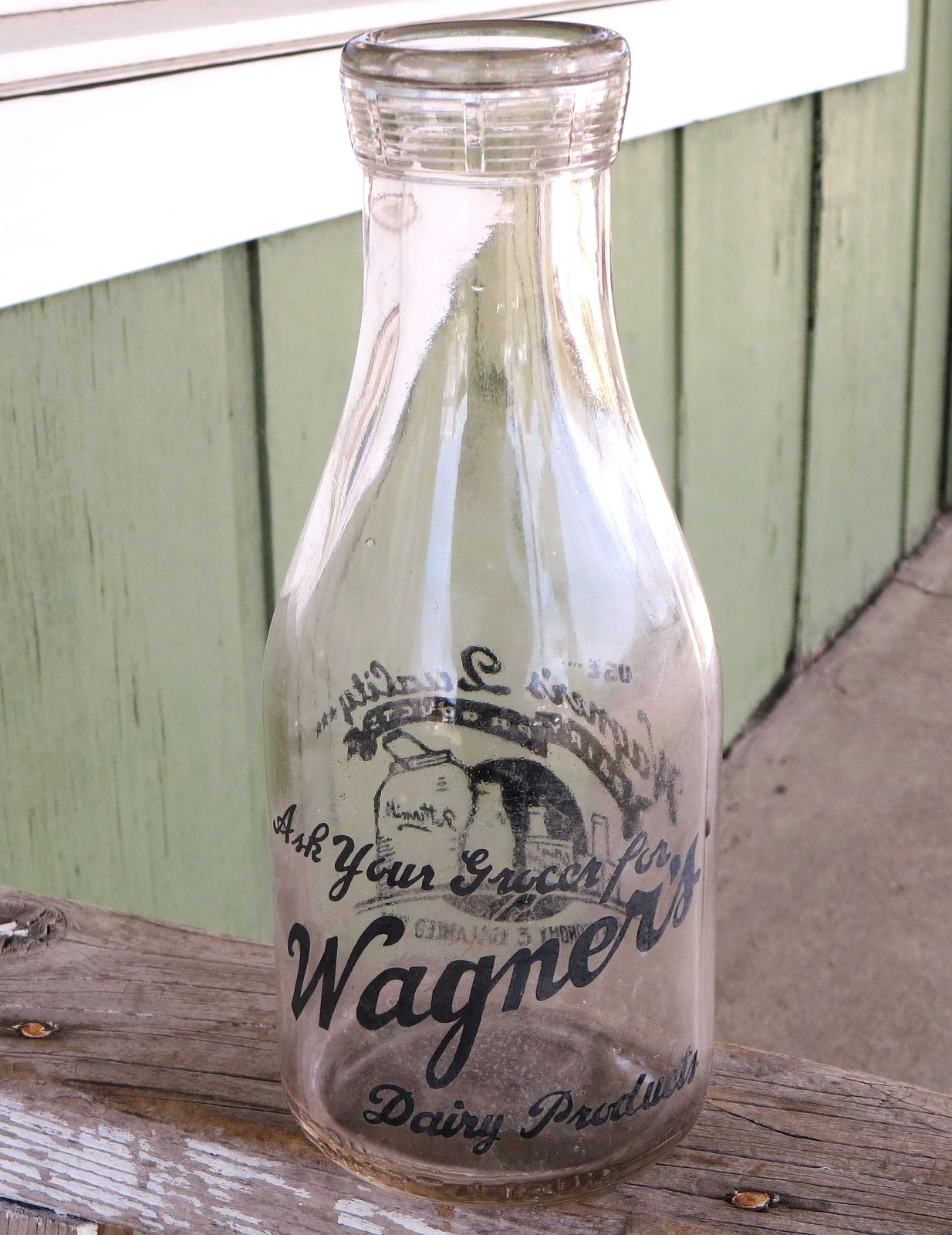 RARE Vintage WAGNER'S Quality DAIRY Products Glass MILK Bottle ONE QUART
