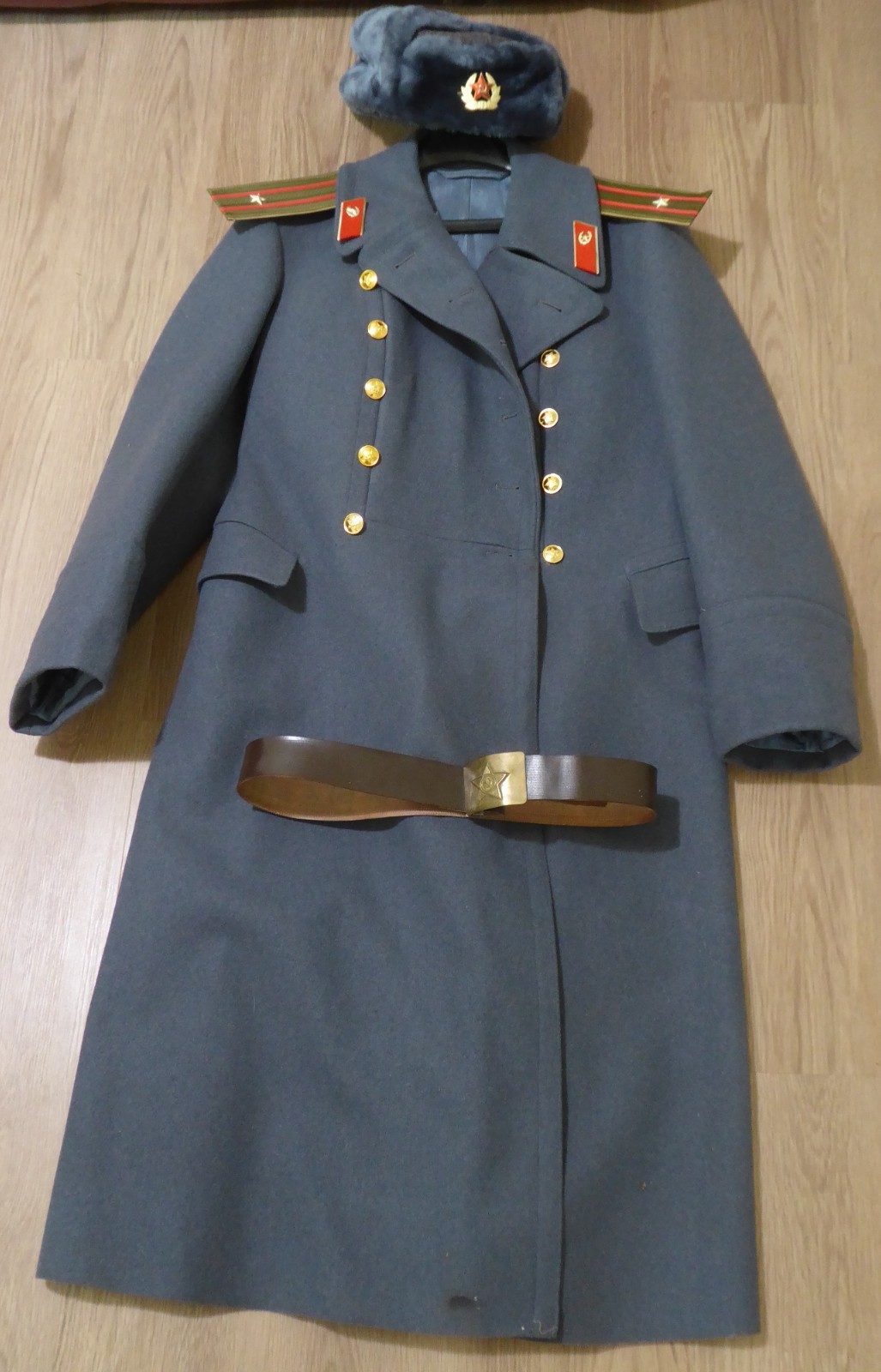 1980s USSR Soviet Military Lot - Uniform Coat, Hat, Belt, Boards, Pins & Banners 1980s USSR Soviet Military Lot - Uniform Coat, Hat, Belt, Boards, Pins & Banners