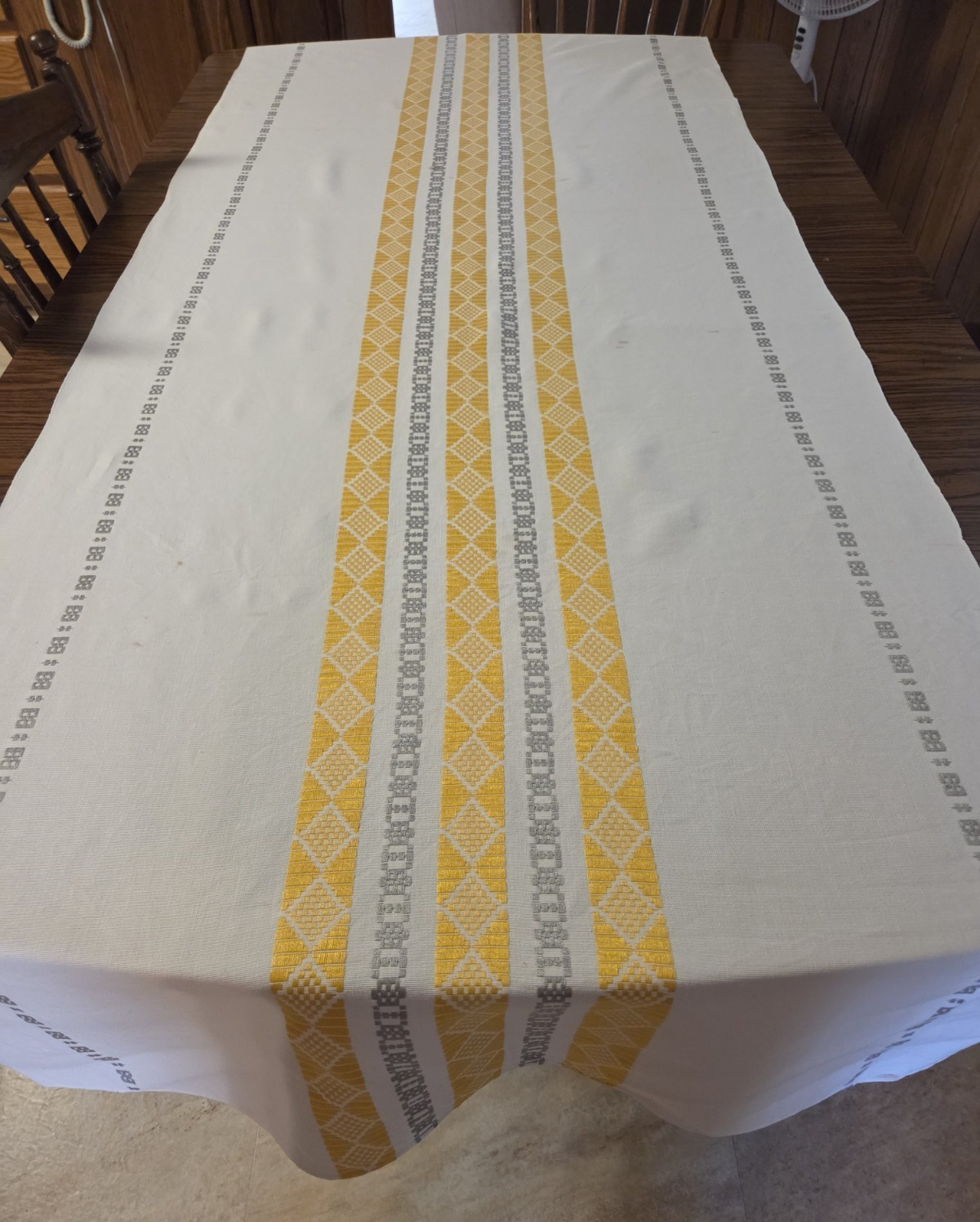 Vintage Embroidered Table Runner, 93\