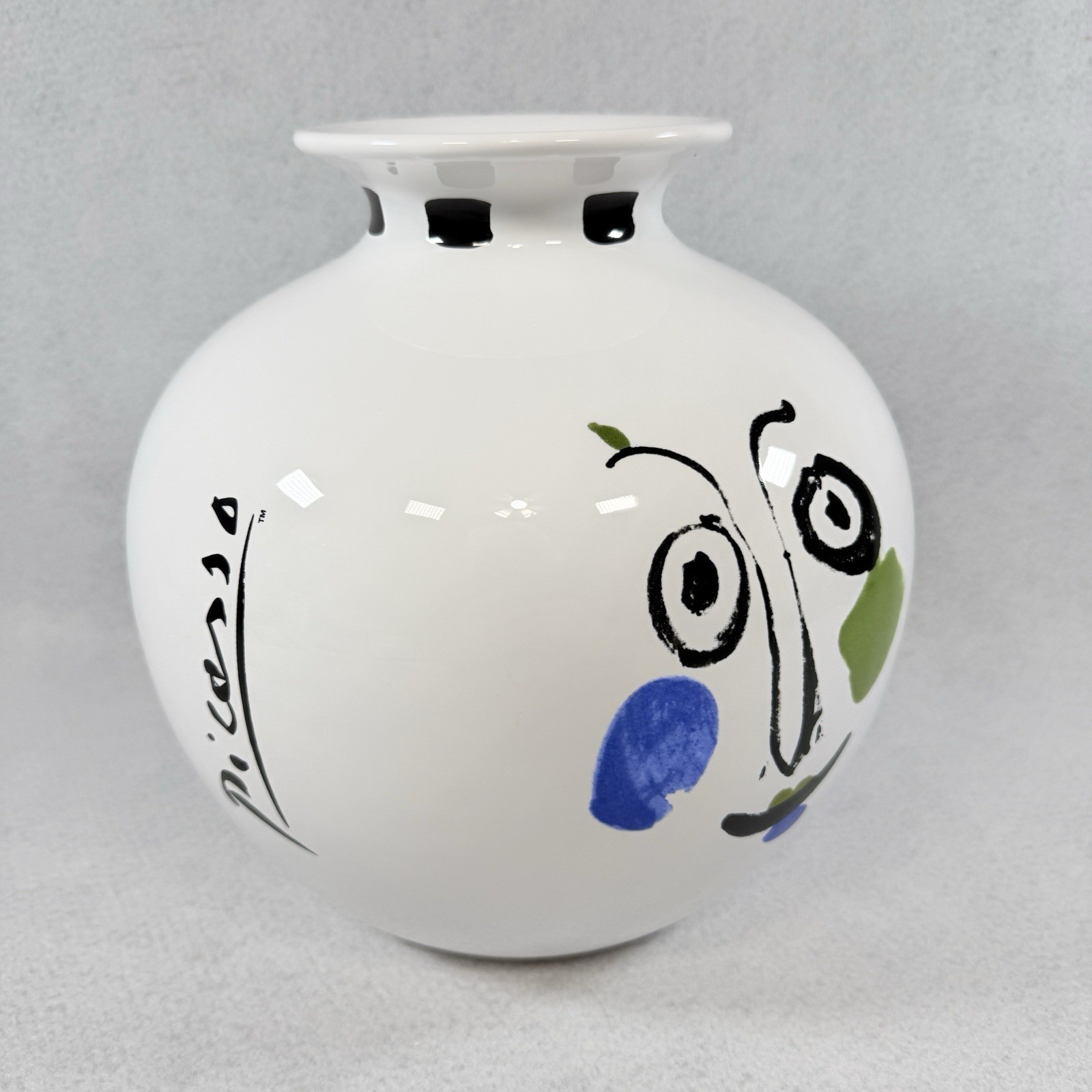 Picasso Living Face Vase 1963 Masterpiece Editions Ltd © 1996 Portugal 10.5”