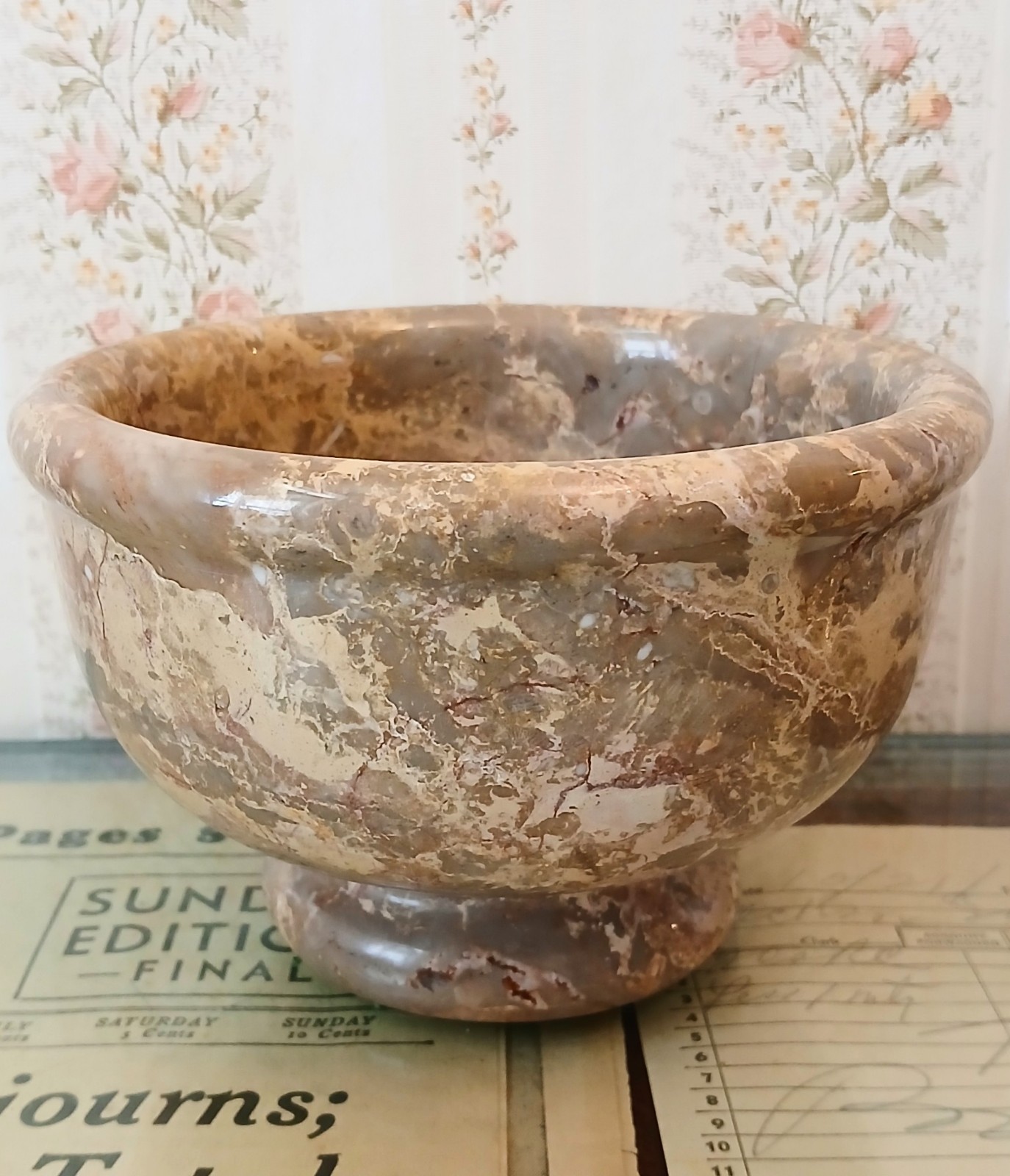 Genuine Vintage Sahara Beige Swirled Marble Footed Bowl - 5.5\