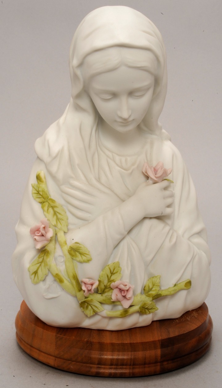 E 5340 Enesco Madonna  Virgin Mary Porcelain Christian READ DESCRIPTION