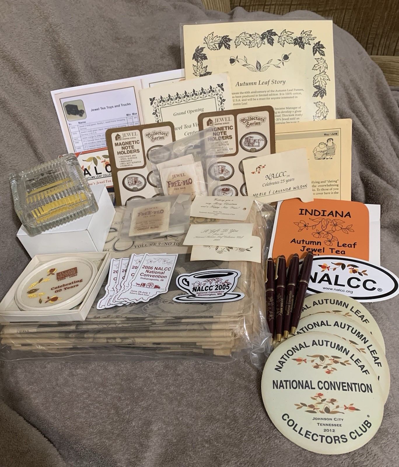 NALCC Jewel Tea Misc Items Lot - Mostly Advertising & Magnetic Note Holders