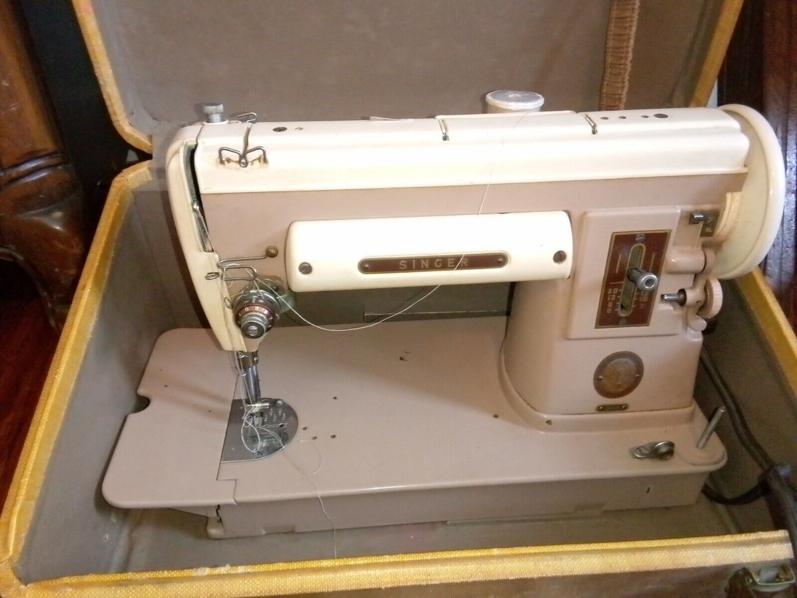1953 Singer 301A Sewing Machine with case and books 