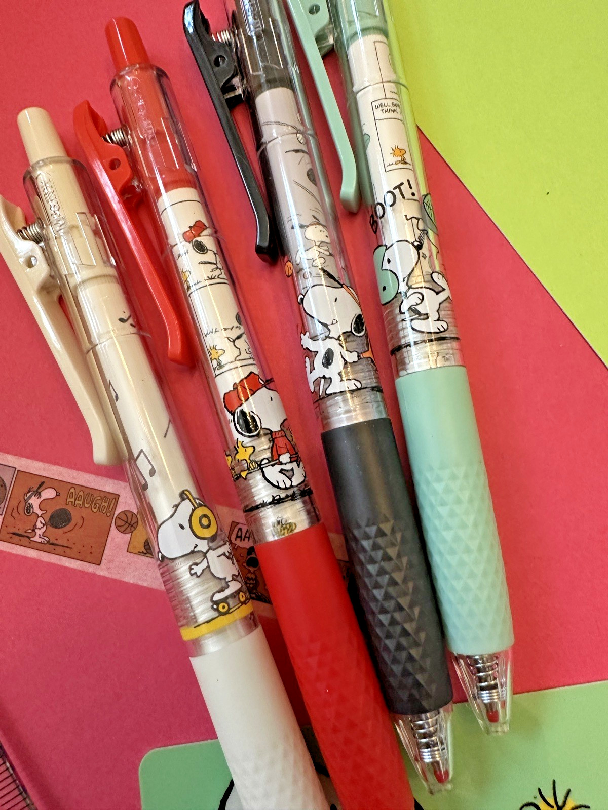 4 x Cute Snoopy Peanuts Pens 0.5mm Black Ink  Soft Grip Gift New