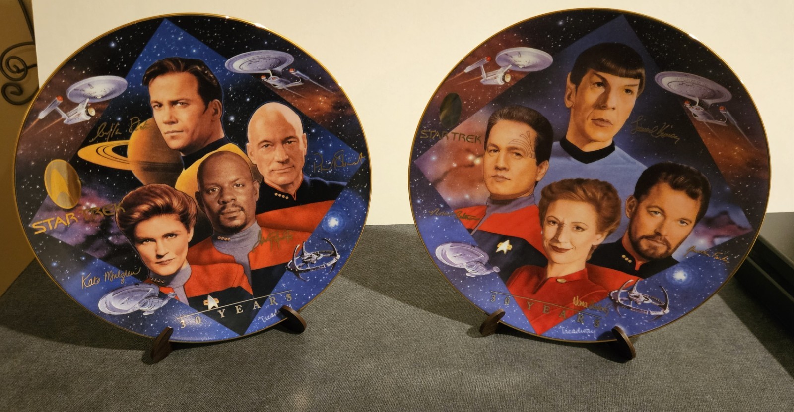 Vintage Star Trek 30th Ann. collector plates. released in 1997 by Hamilton. Vintage Star Trek 30th Ann. collector plates. released in 1997 by Hamilton.