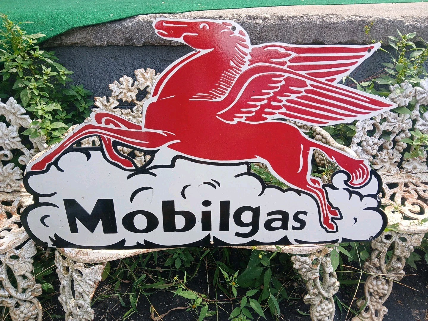 Vintage Large Mobil Mobilgas Pegasus Gasoline Service Station 3FT Porcelain Sign