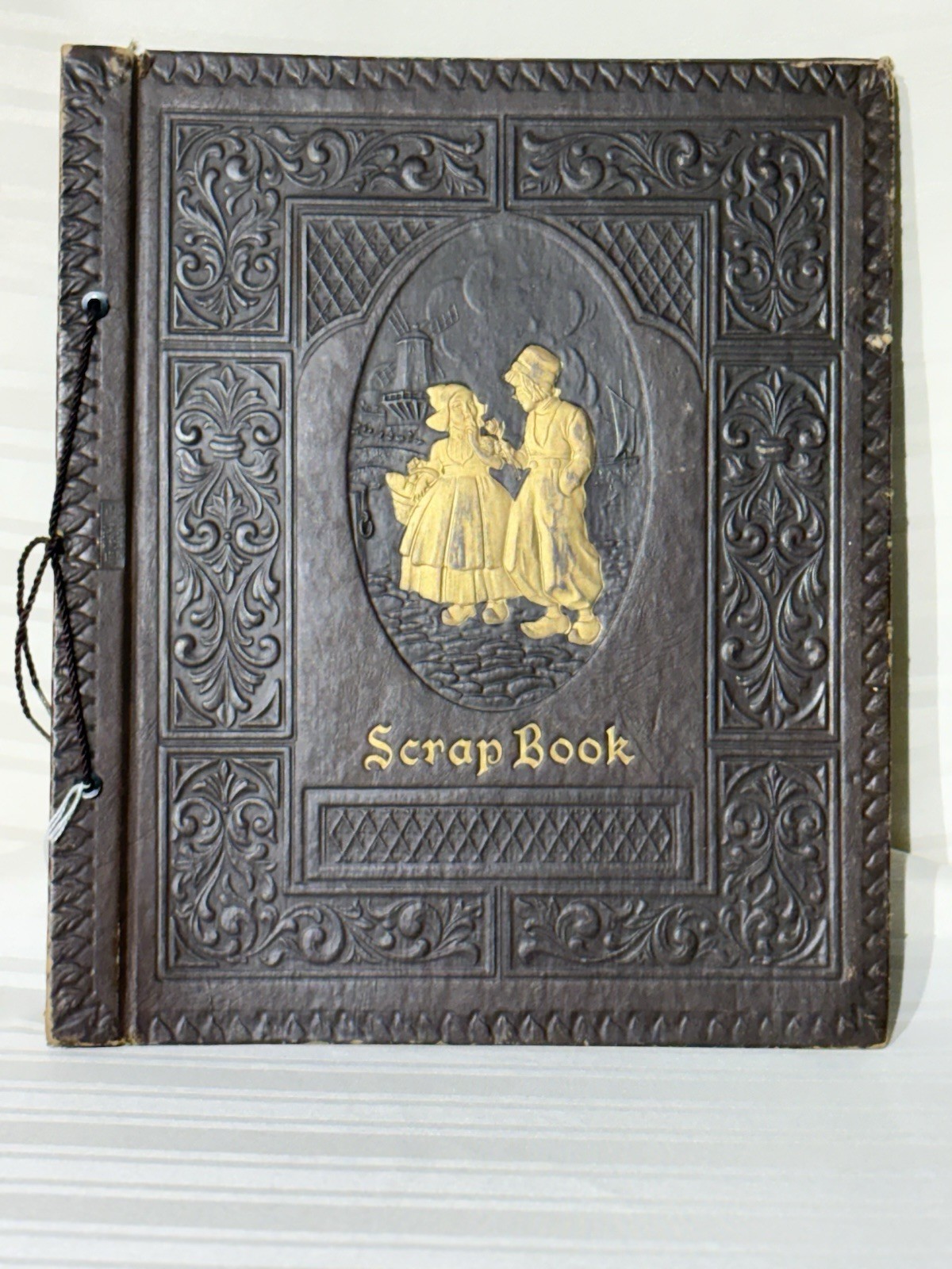 Vtg Harlich Scrapbook No. 2757 Dutch Boy & Girl Embossed NOS 14.5x12