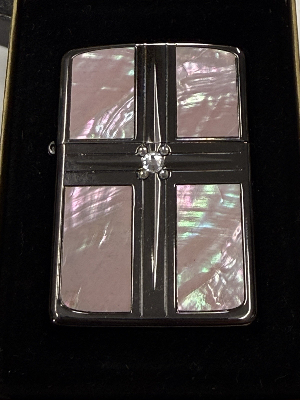 ZIPPO 2006 MOTHER OF PEARL CROSS LIMITED ED ARMOR LIGHTER UNFIRED IN BOX H483