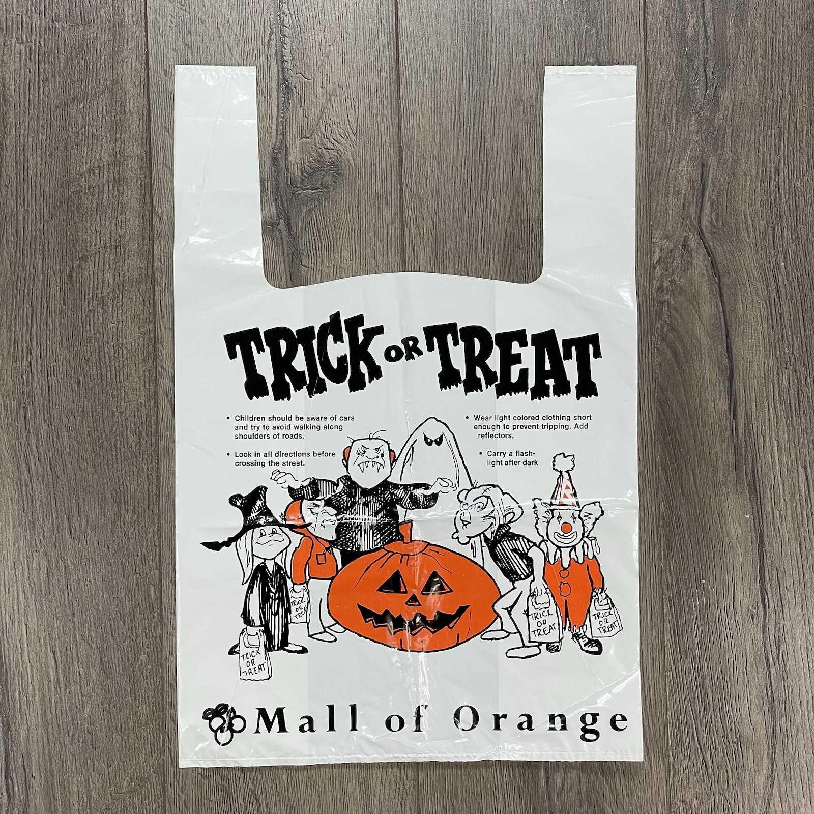 Vintage Halloween Trick or Treat Bags Plastic Mall Of Orange America Unused