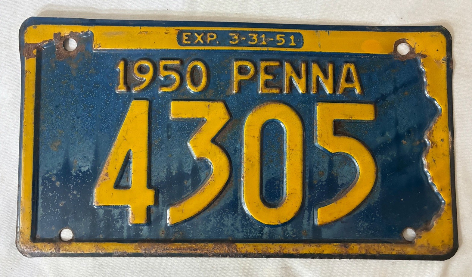Vtg 1950 Pennsylvania License Plate - 4 Digit, Early Issue #4305, Exp. 1951