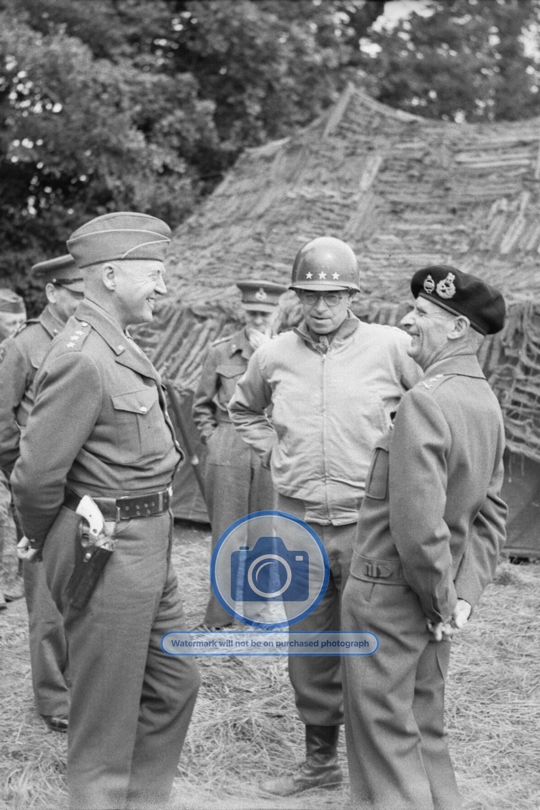 GENERAL MONTGOMERY WITH PATTON AND BRADLEY NORMANDY WWII 1944 4X6 PHOTO