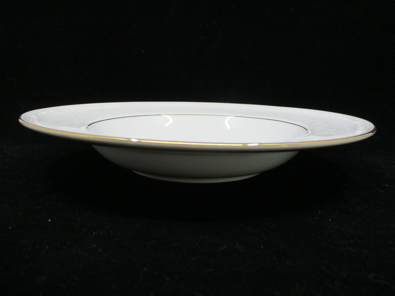 NORITAKE WHITECLIFF GOLD SOUP BOWL 8 3/4