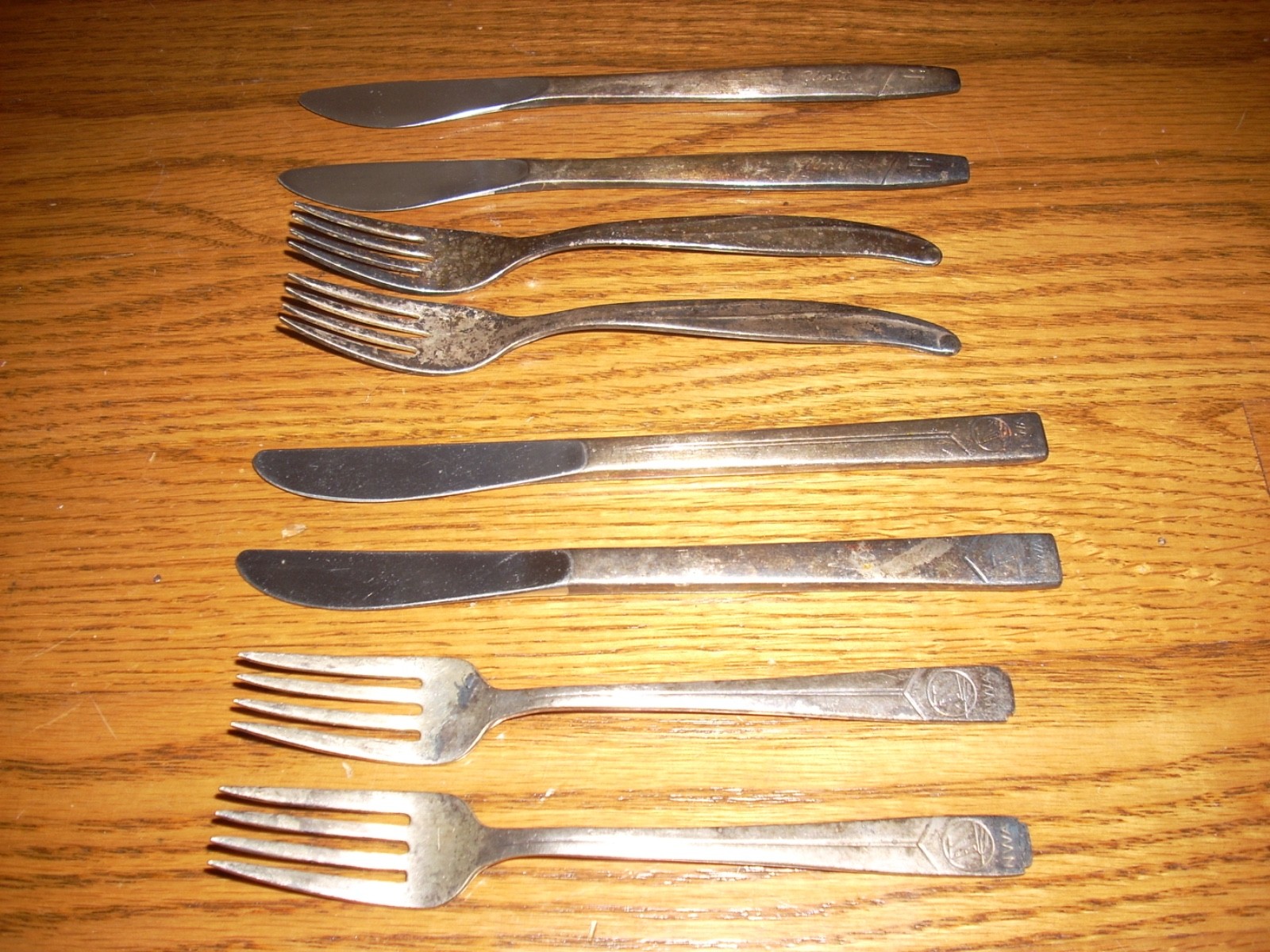 Vintage Lot Of 8 NWA TWA and UNITED Airlines Silverware Flatware Forks Knives.