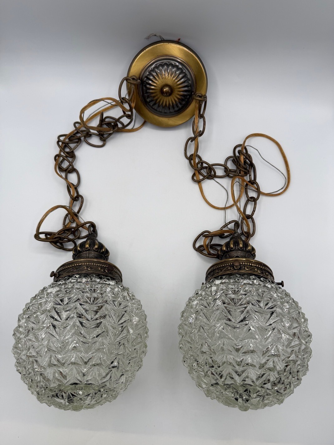 VTG Double Swag Chained Clear Diamond Starburst Glass Globes Wired Light Fixture