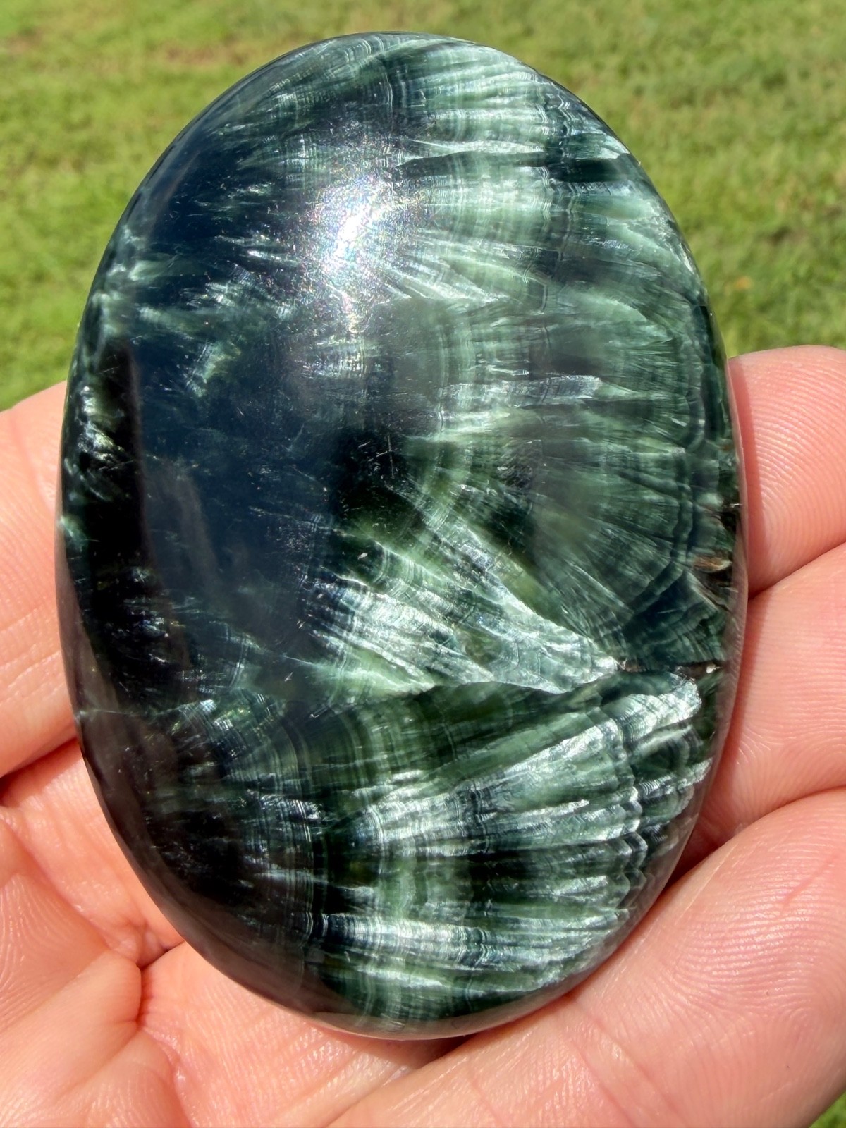 Large Amazing Polished Rare Seraphinite Crystal palm stone 108g 2 5/8\ Large Amazing Polished Rare Seraphinite Crystal palm stone 108g 2 5/8\