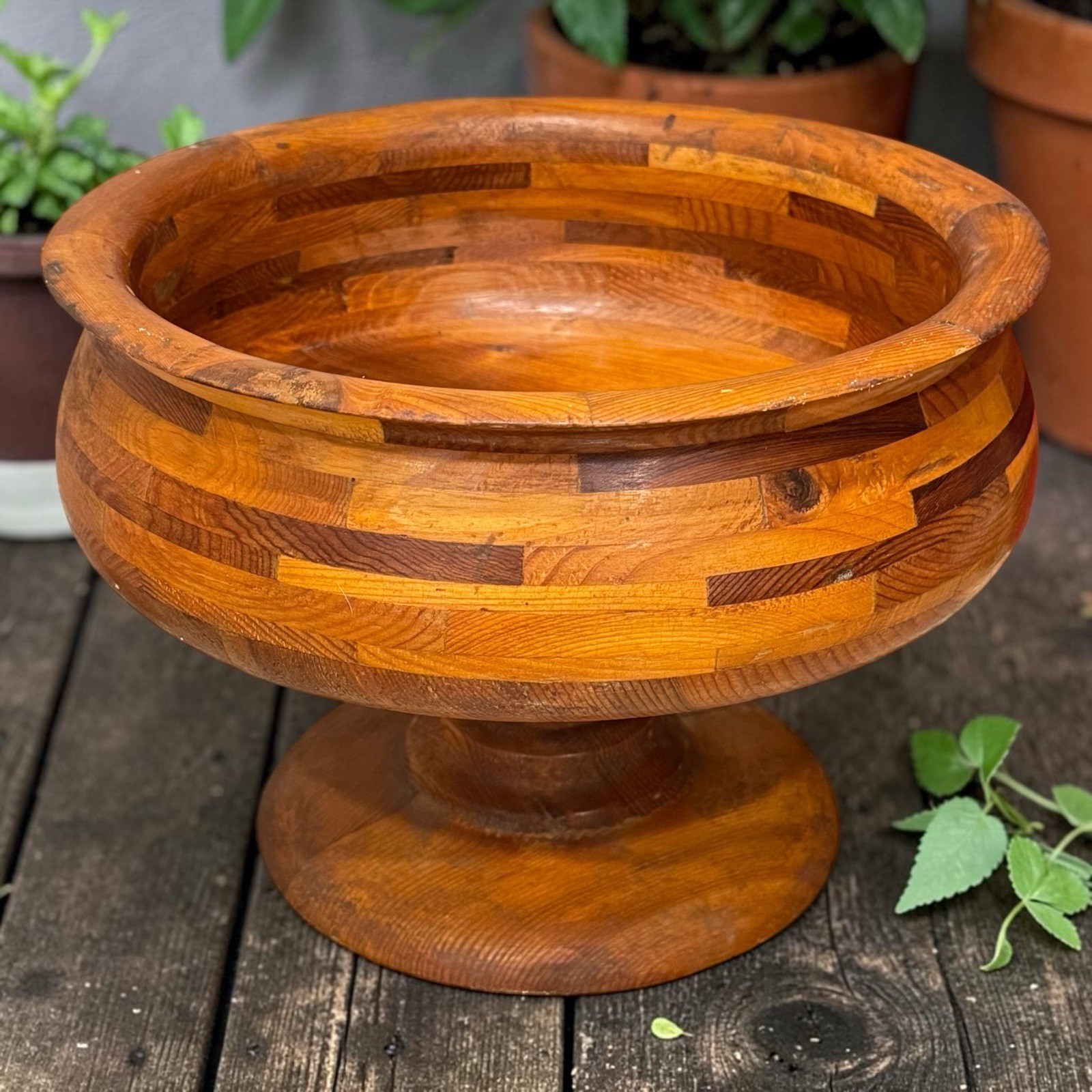 Vtg Handmade Segmented Wood Turned Pedestal Fruit Bowl Centerpiece Higley 10”x7”