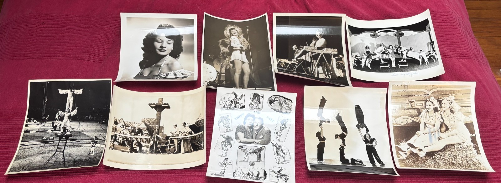 CIRCUS PERFORMERS VAUDEVILLE ACTS VINTAGE PHOTOGRAPHS c1945 Midgets & Dog & Pony