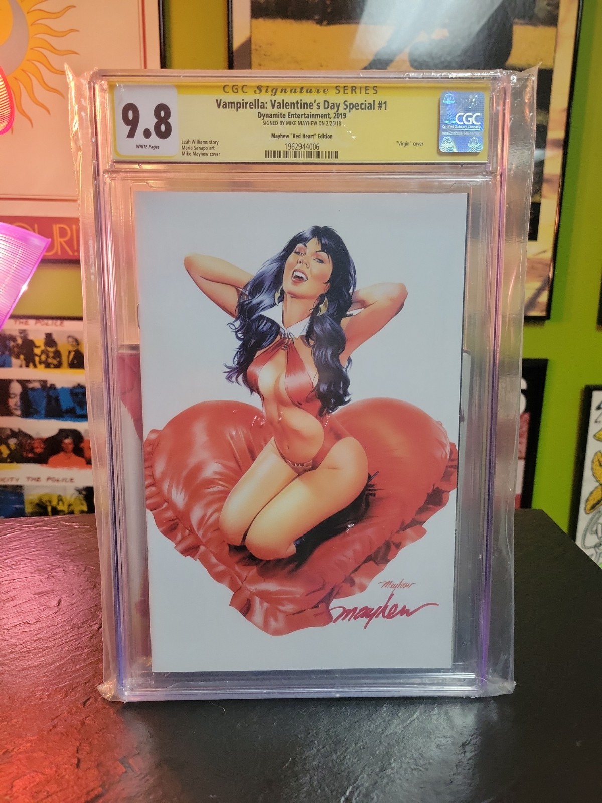 Vampirella Valentine's Day Special 1 CGC SS 9.8 Signed Mike Mayhew Red Heart
