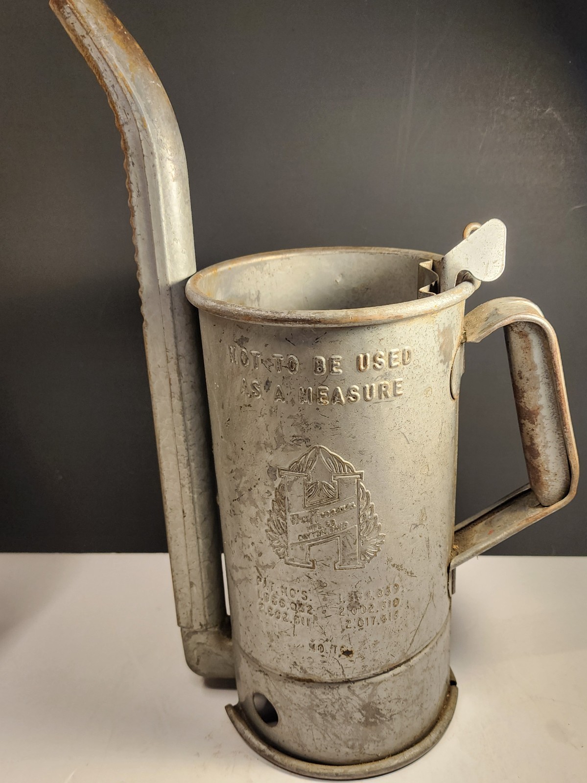 VTG Huffman Metal Oil Measure Can Dispenser Swing Spout Gas & Oil Advertising