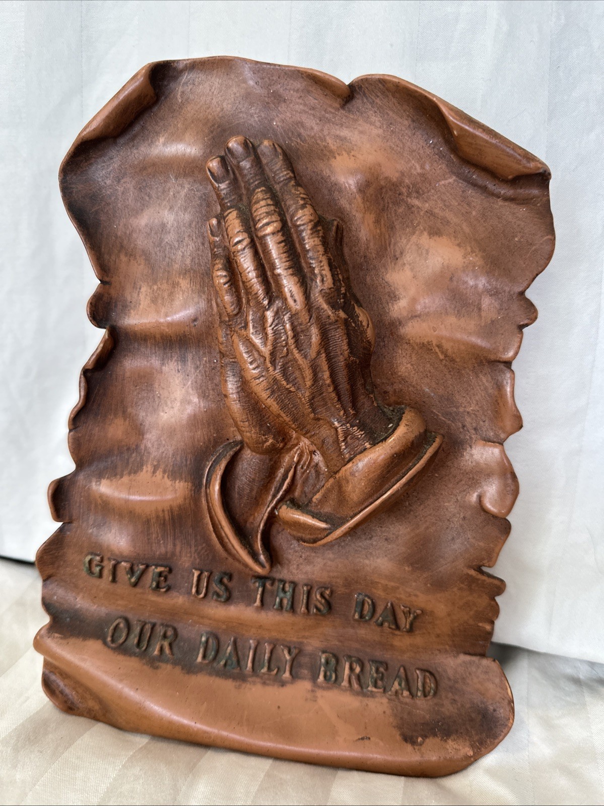 Vintage 1962 Christian Praying Hands Resin Wall Art Universal Statuary Corp 9.5”