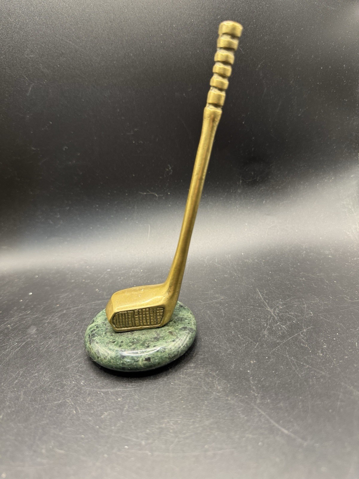 Vintage Solid Brass Golf Club Paperweight Green Marble Base Desk Display Gifter