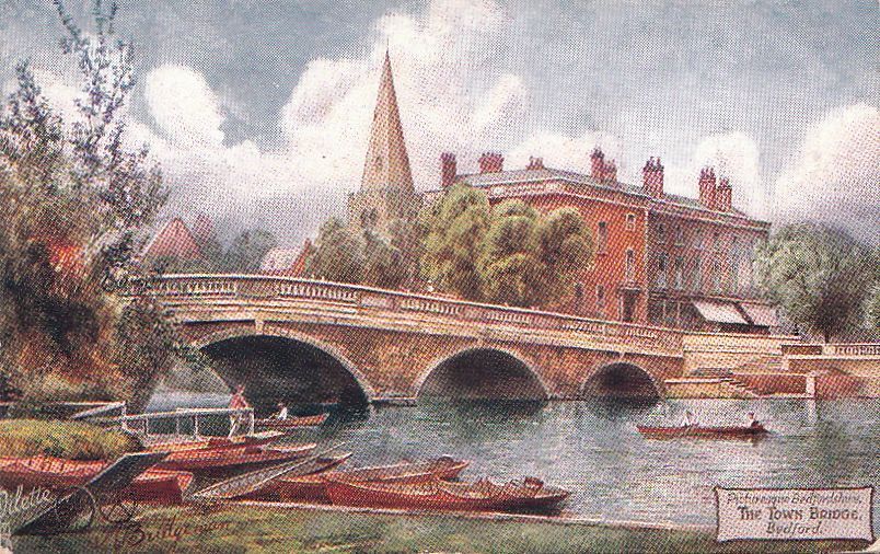 Postcard Picturesque Bedfordshire Town Bridge Bedford UK