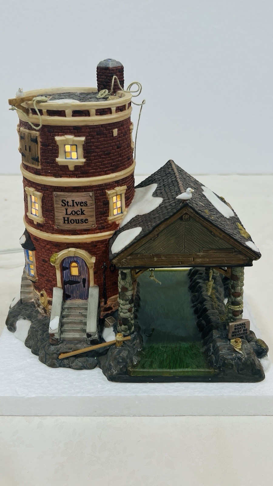 Dept 56 Dickens Village Series “St Ives Lock House” 58496 Retired Excellent 