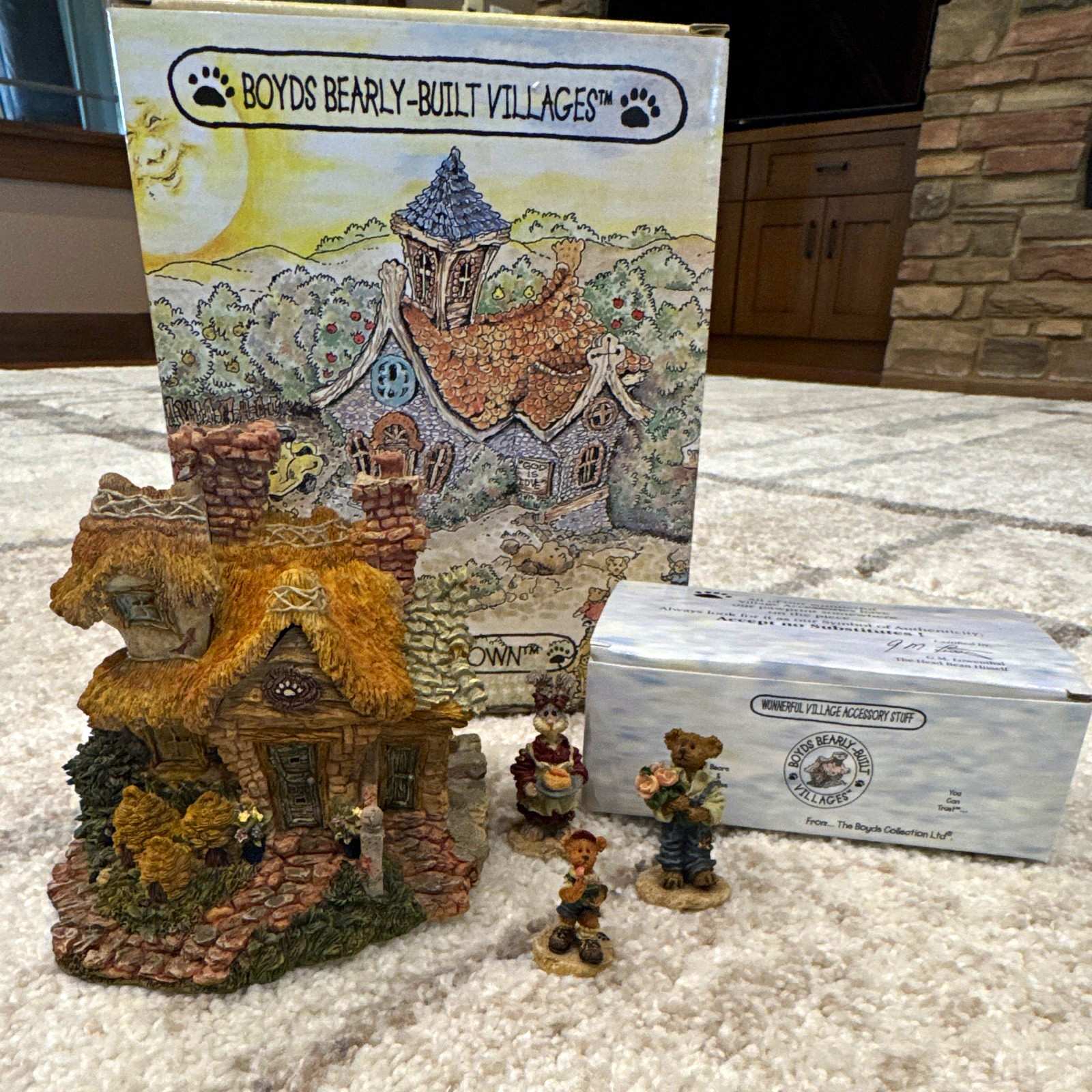 Boyds Bearly-Built Villages Bailey\'s Cozy Cottage House 2000 Boxed 4pc