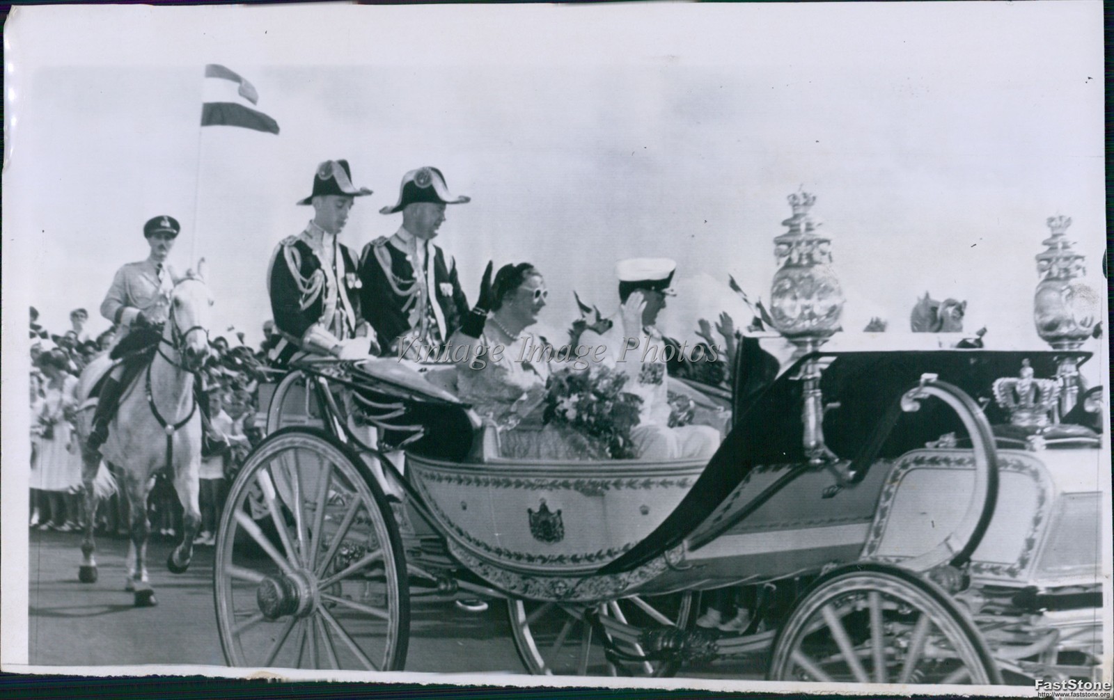 1955 State Coach Curacao Dutch West Indies Queen Juliana Wave Vintage Photo 6x8