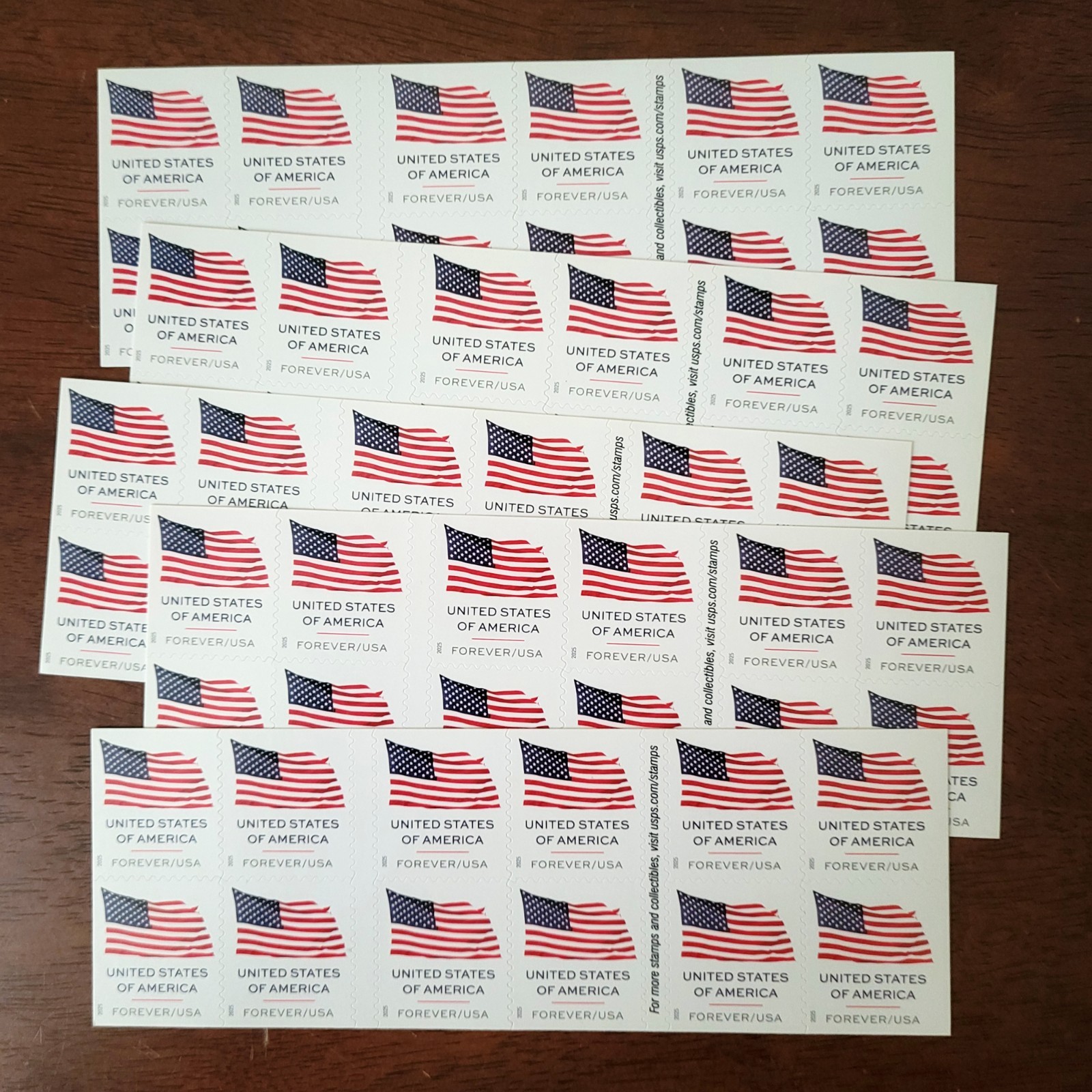 FLAG BOOK OF 20 FIRST CLASS STAMPS