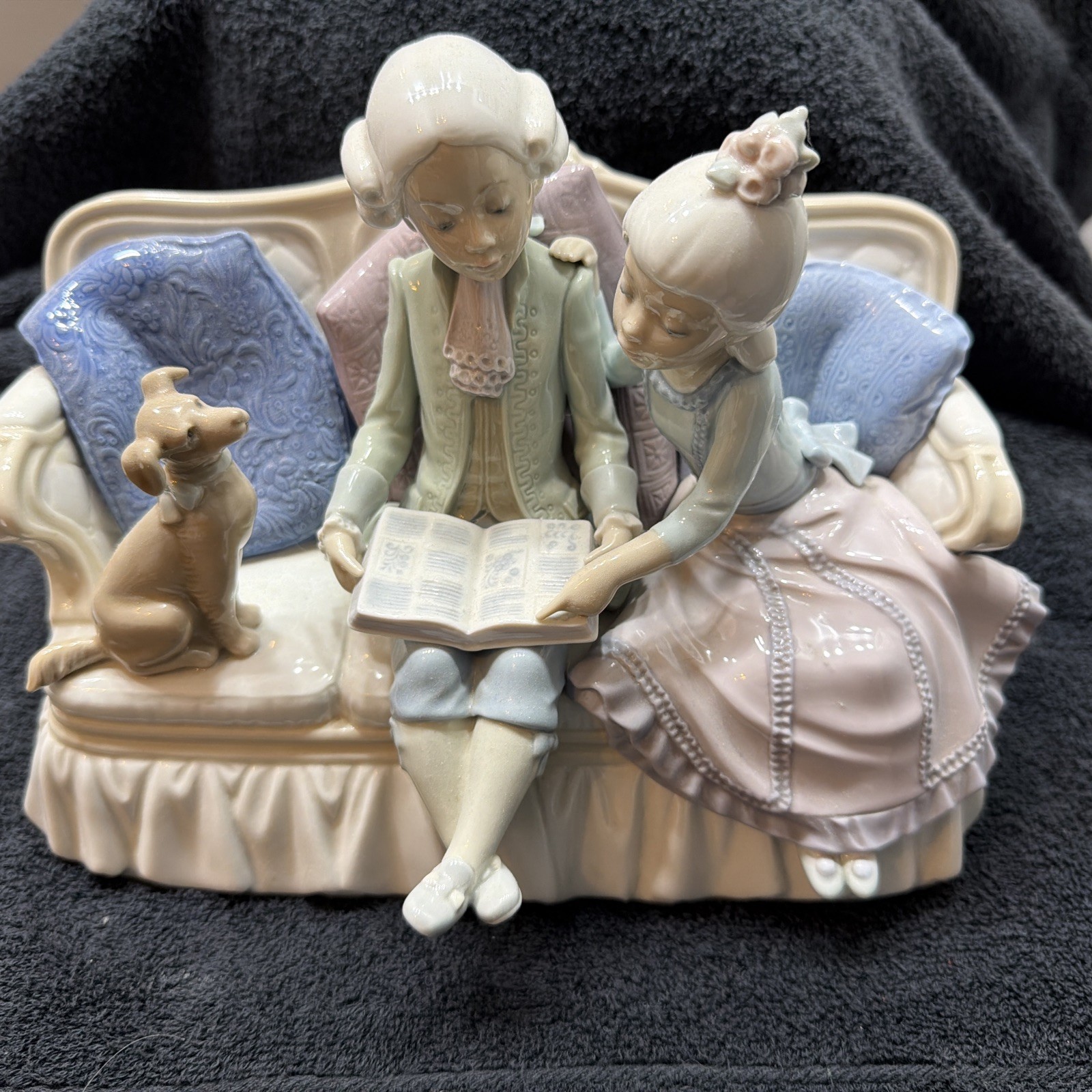 Vintage LLADRO Story Time #5229 Retired Porcelain Figurine Mint Condition