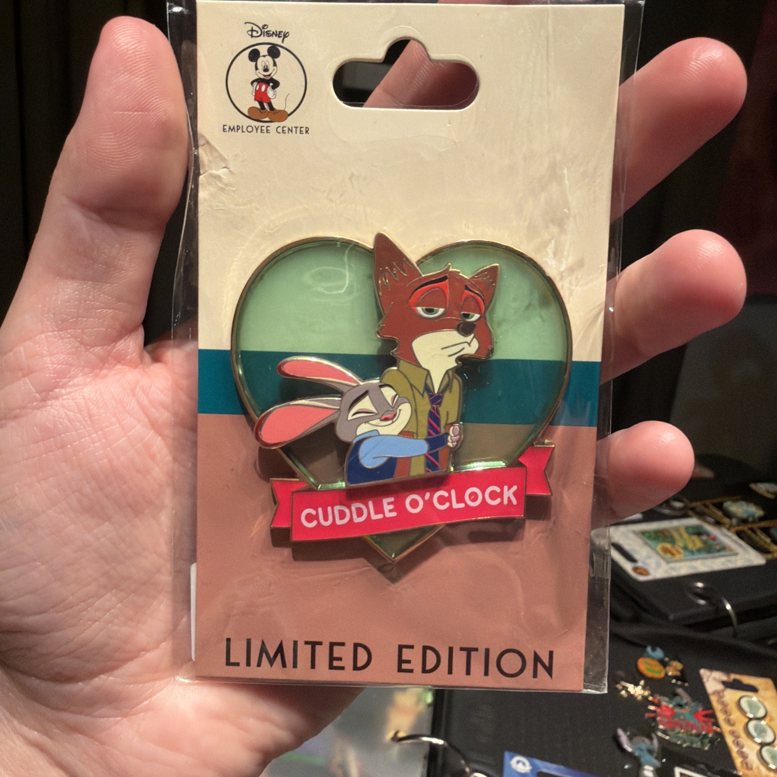 Zootopia Cuddle O Clock Disney Pin MOG