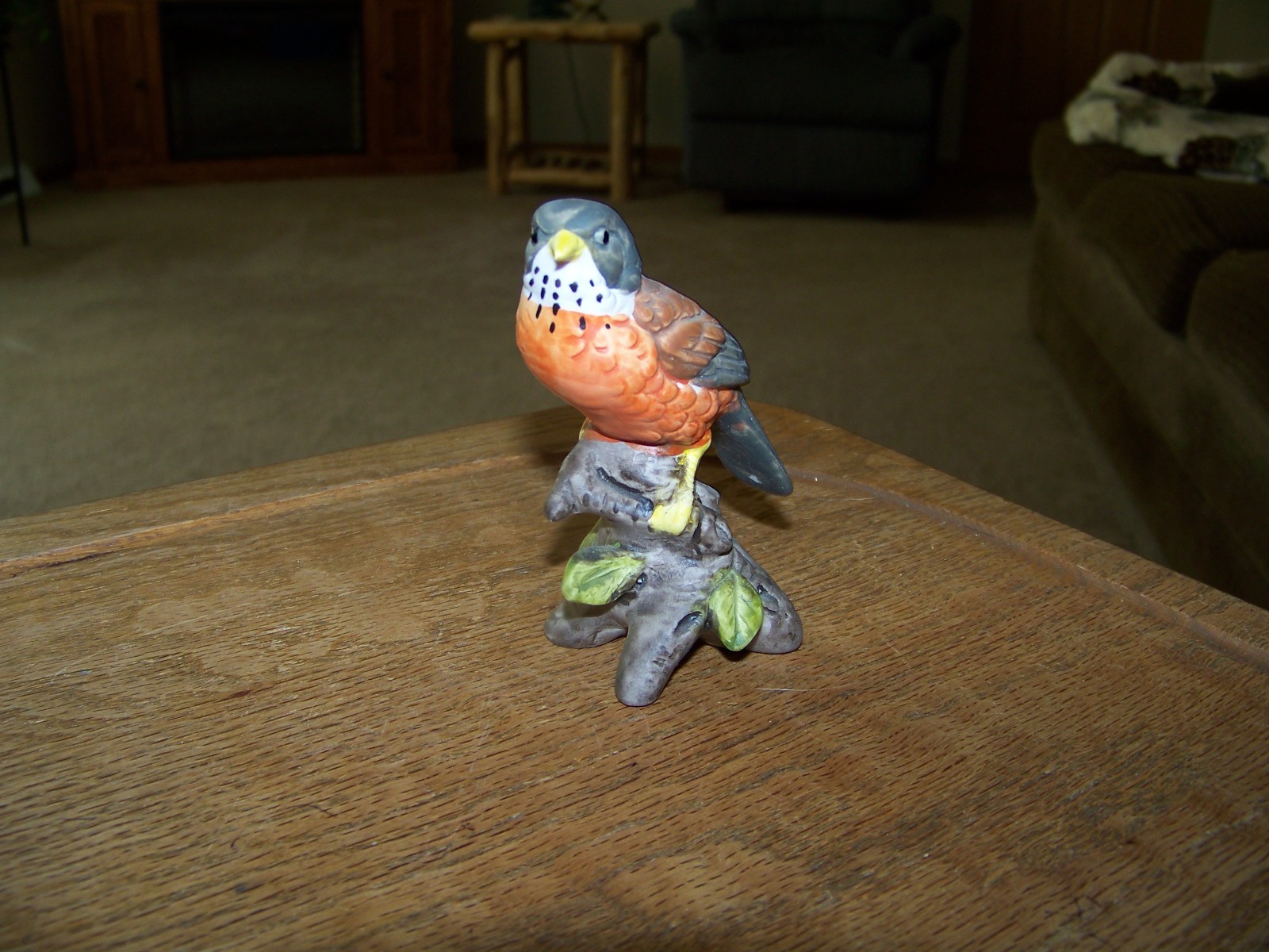 Vintage Hand Painted Robin Bird Ceramic Figurine Made Taiwan Lefton??? Vintage Hand Painted Robin Bird Ceramic Figurine Made Taiwan Lefton???