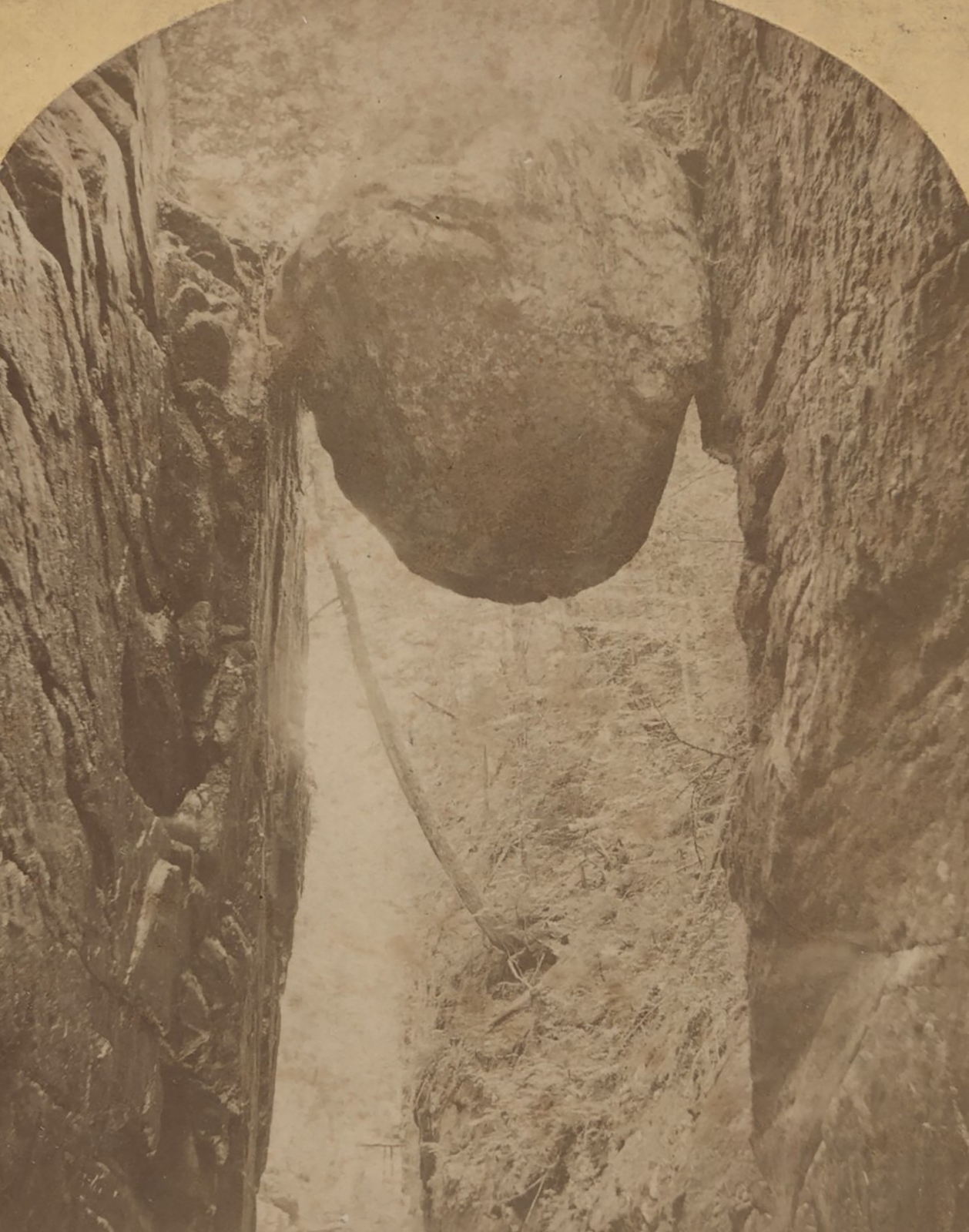 Near View Suspended Boulder Franconia Notch White Mountains NH Stereoview 1880