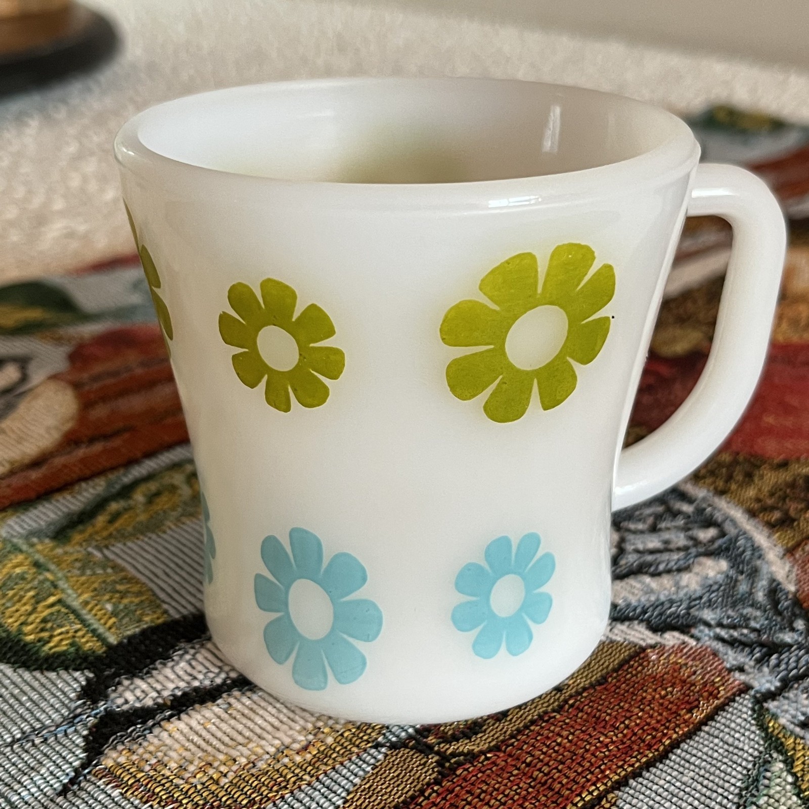 Rare Vintage Federal Milk Glass Daisy Ring Flower Blue Green D-Handle Coffee Mug