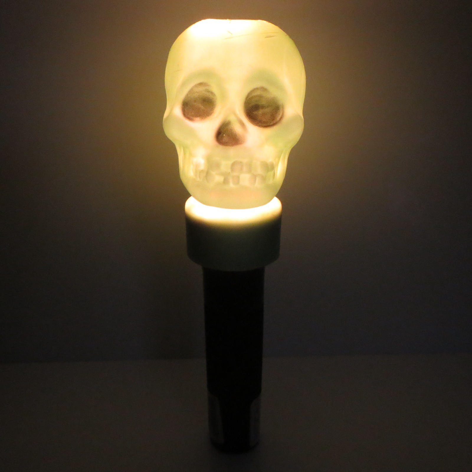 Vintage Yellow-Green BLINKY Skull Lite Halloween Blow Mold Flashlight Vintage Yellow-Green BLINKY Skull Lite Halloween Blow Mold Flashlight