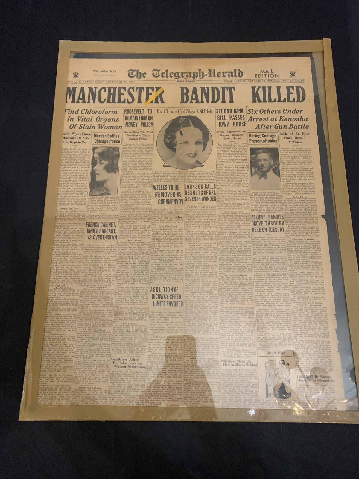 November 24 1933 Manchester Bandit Killed Telegraph Herald Newspaper Dubuque IA.