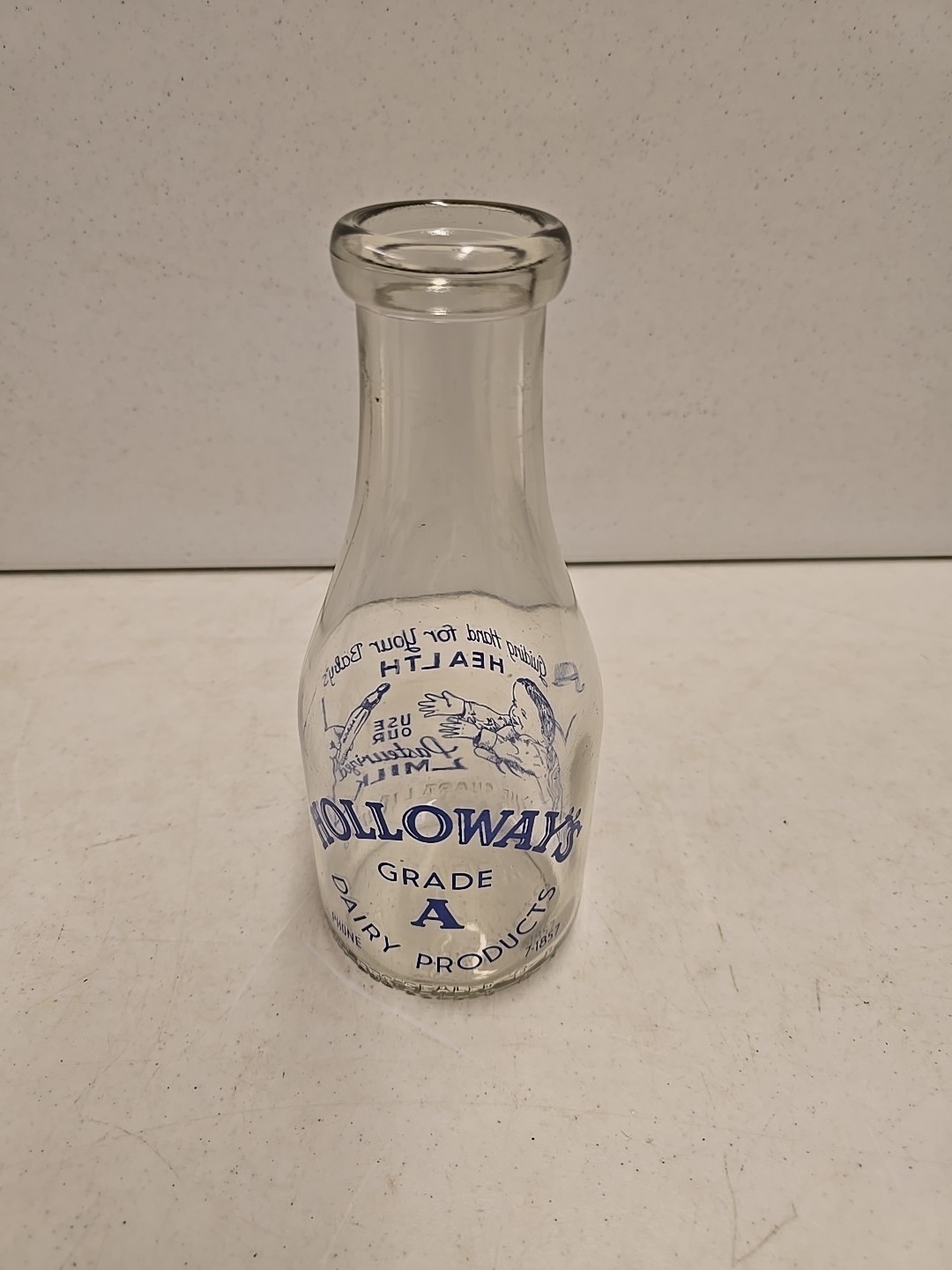 Vintage Holloway\'s Grade A Dairy Jackson TN Quart Bottle - Guiding Babys Health